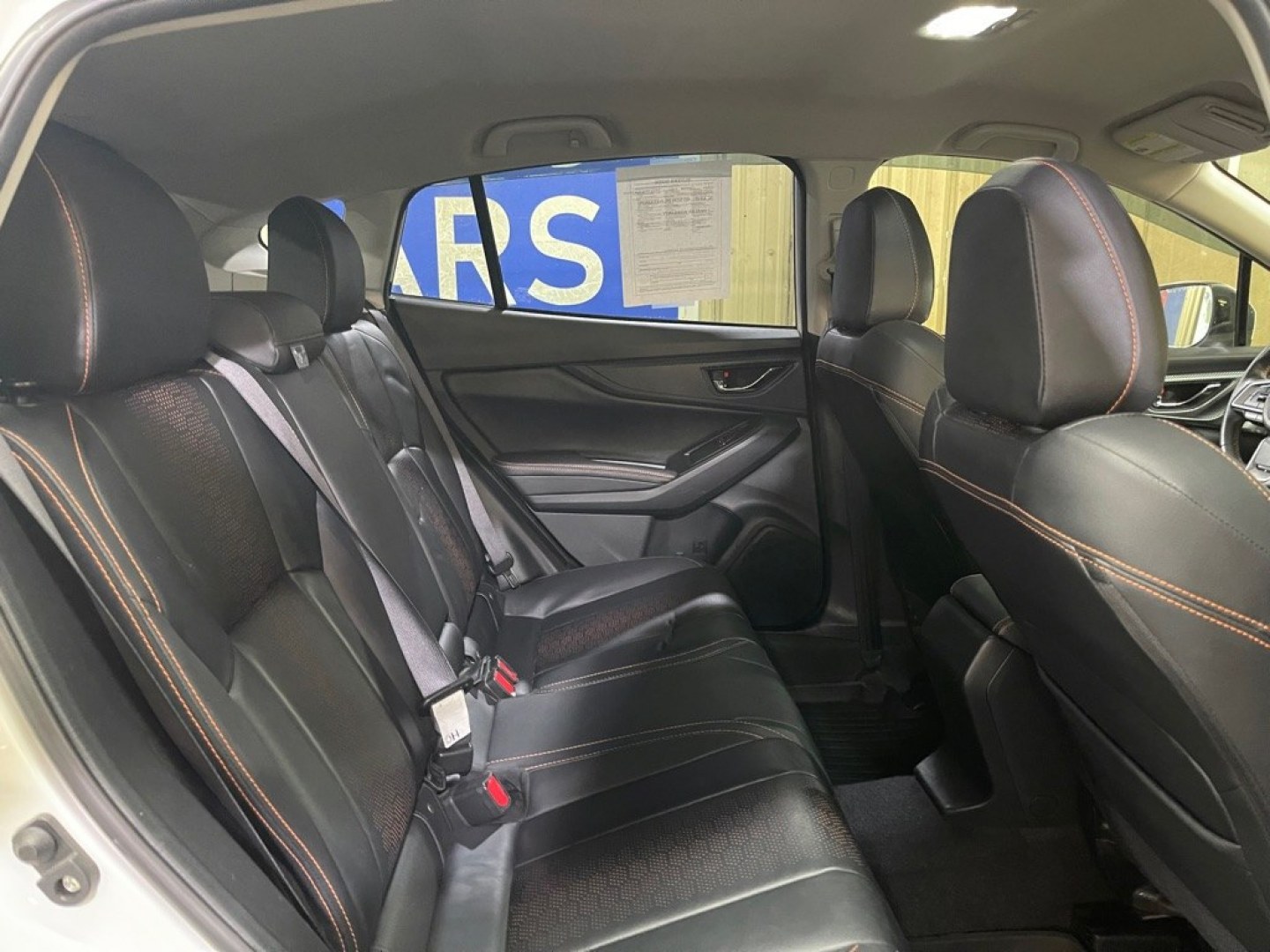 2021 WHTIE SUBARU CROSSTREK LIMITED (JF2GTHMC7MH) with an 2.5L engine, Automatic transmission, located at 2525 S. Cushman, Fairbanks, AK, 99701, (907) 452-5707, 64.824036, -147.712311- Photo#4