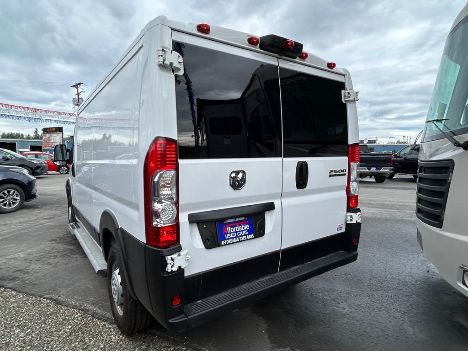 2023 WHITE RAM PROMASTER 2500 2500 STANDARD (3C6LRVVG7PE) with an 3.6L engine, Automatic transmission, located at 2525 S. Cushman, Fairbanks, AK, 99701, (907) 452-5707, 64.824036, -147.712311 - Photo#2