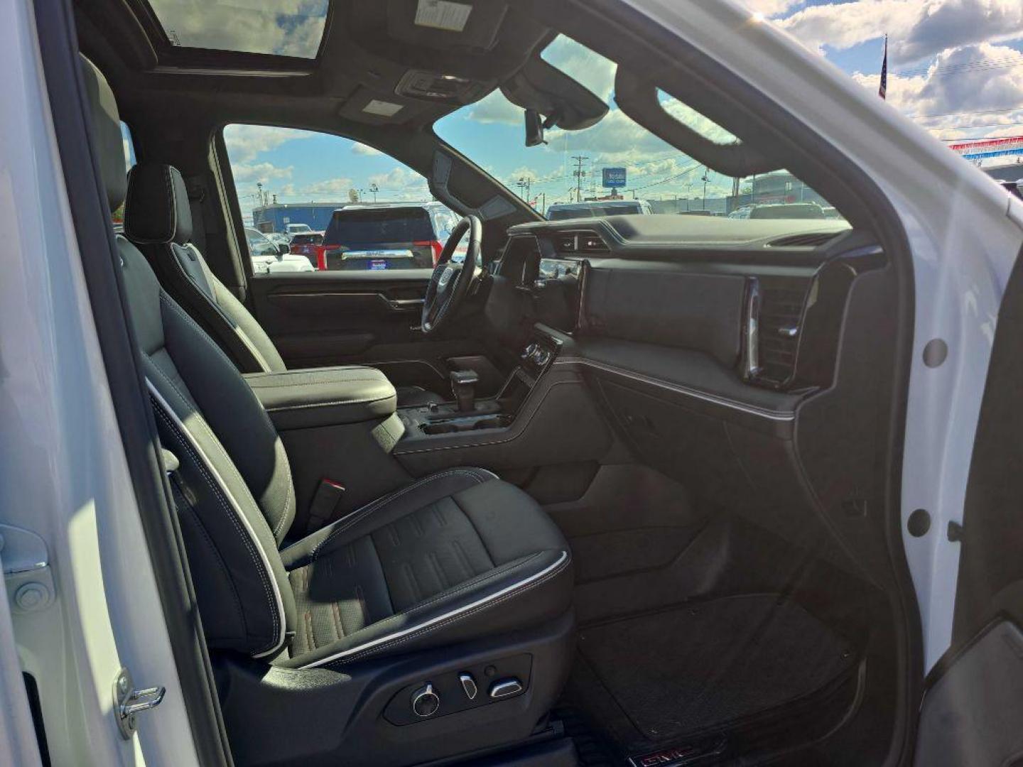 2024 WHITE GMC SIERRA AT4X 1500 AT4X (3GTUUFE87RG) with an 3.0L engine, Automatic transmission, located at 2525 S. Cushman, Fairbanks, AK, 99701, (907) 452-5707, 64.824036, -147.712311 - Photo#3