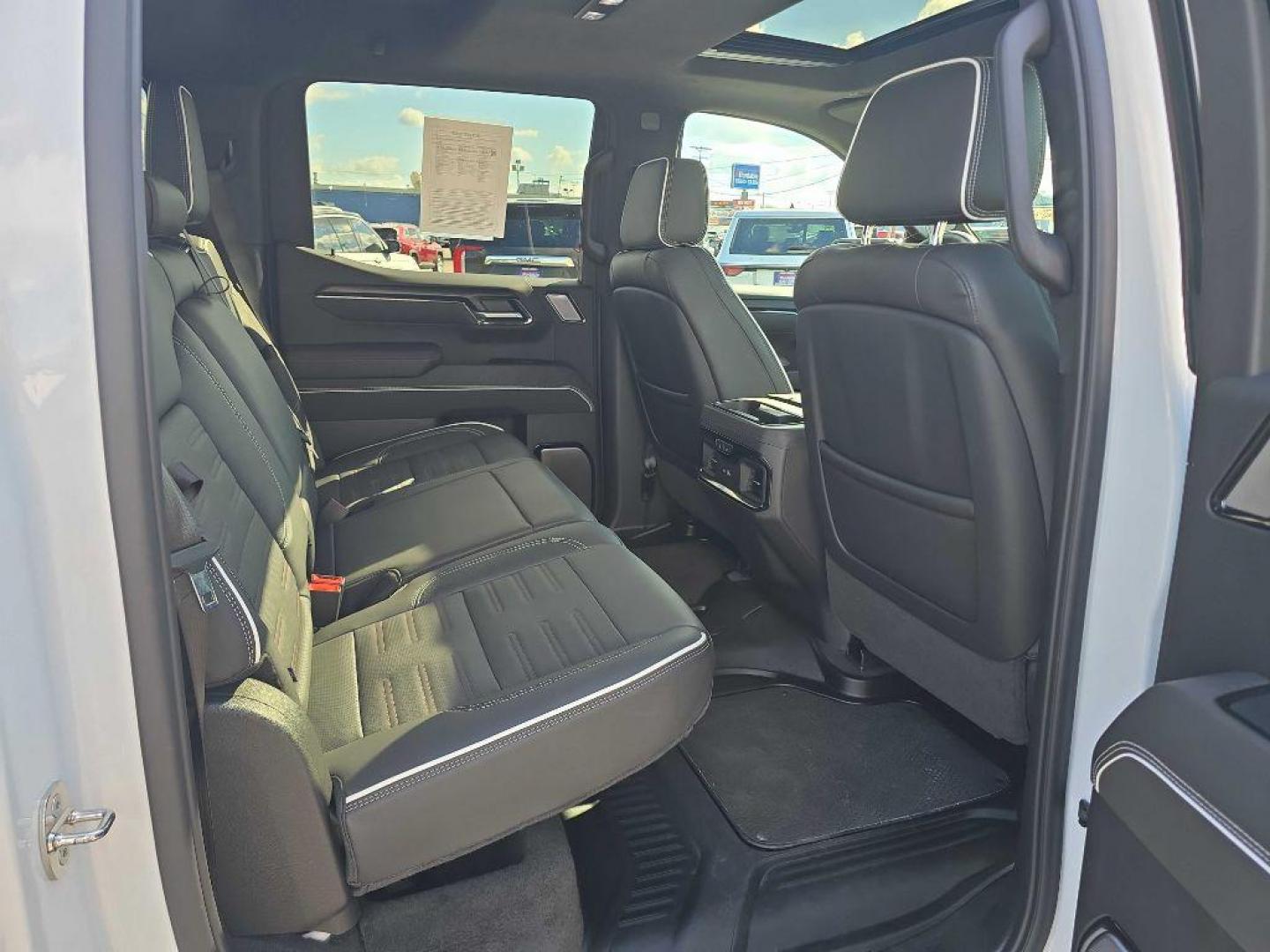 2024 WHITE GMC SIERRA AT4X 1500 AT4X (3GTUUFE87RG) with an 3.0L engine, Automatic transmission, located at 2525 S. Cushman, Fairbanks, AK, 99701, (907) 452-5707, 64.824036, -147.712311 - Photo#4
