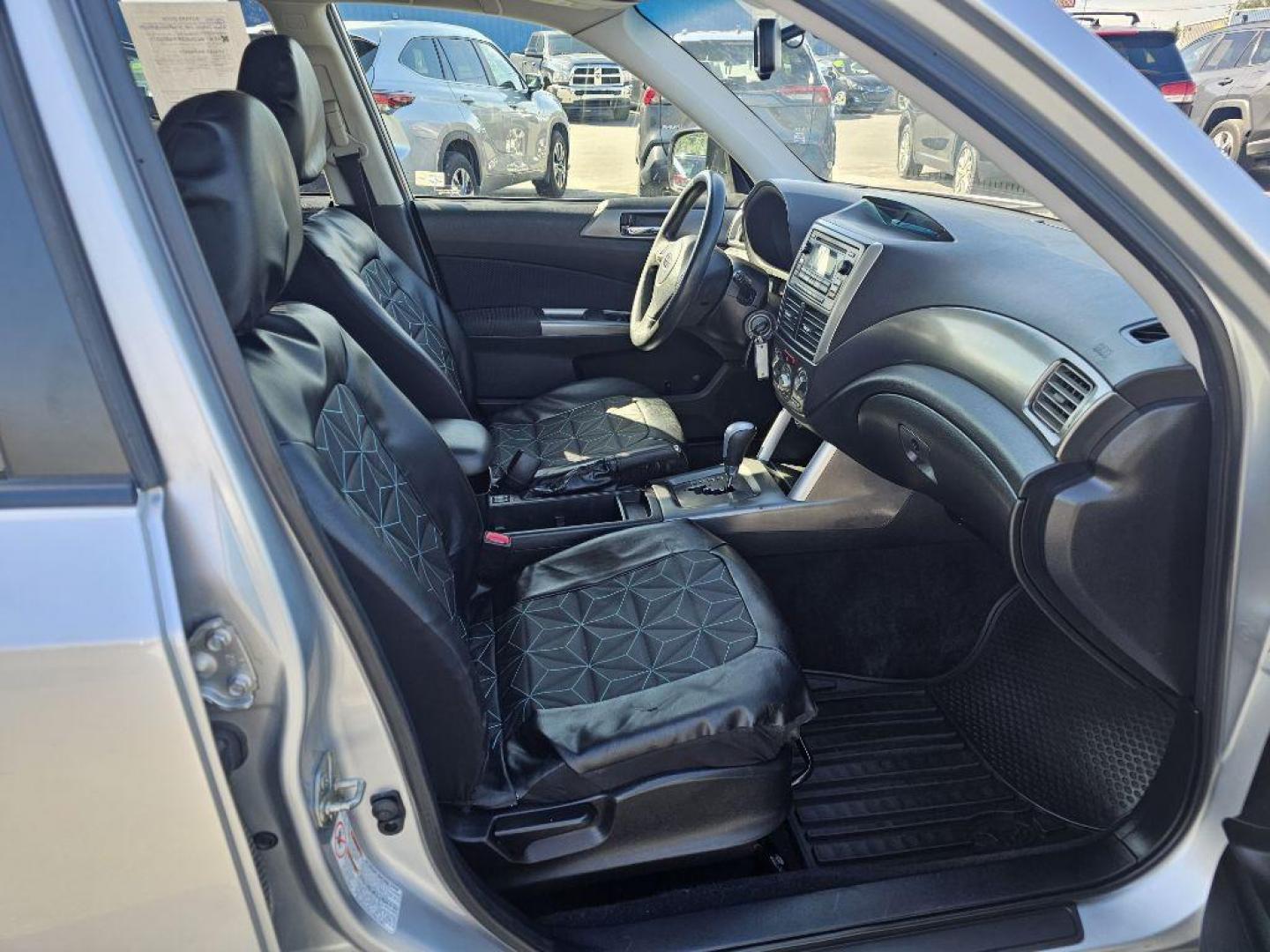 2011 SILVER SUBARU FORESTER 2.5X PREMIUM (JF2SHADC7BH) with an 2.5L engine, Automatic transmission, located at 2525 S. Cushman, Fairbanks, AK, 99701, (907) 452-5707, 64.824036, -147.712311- Photo#4