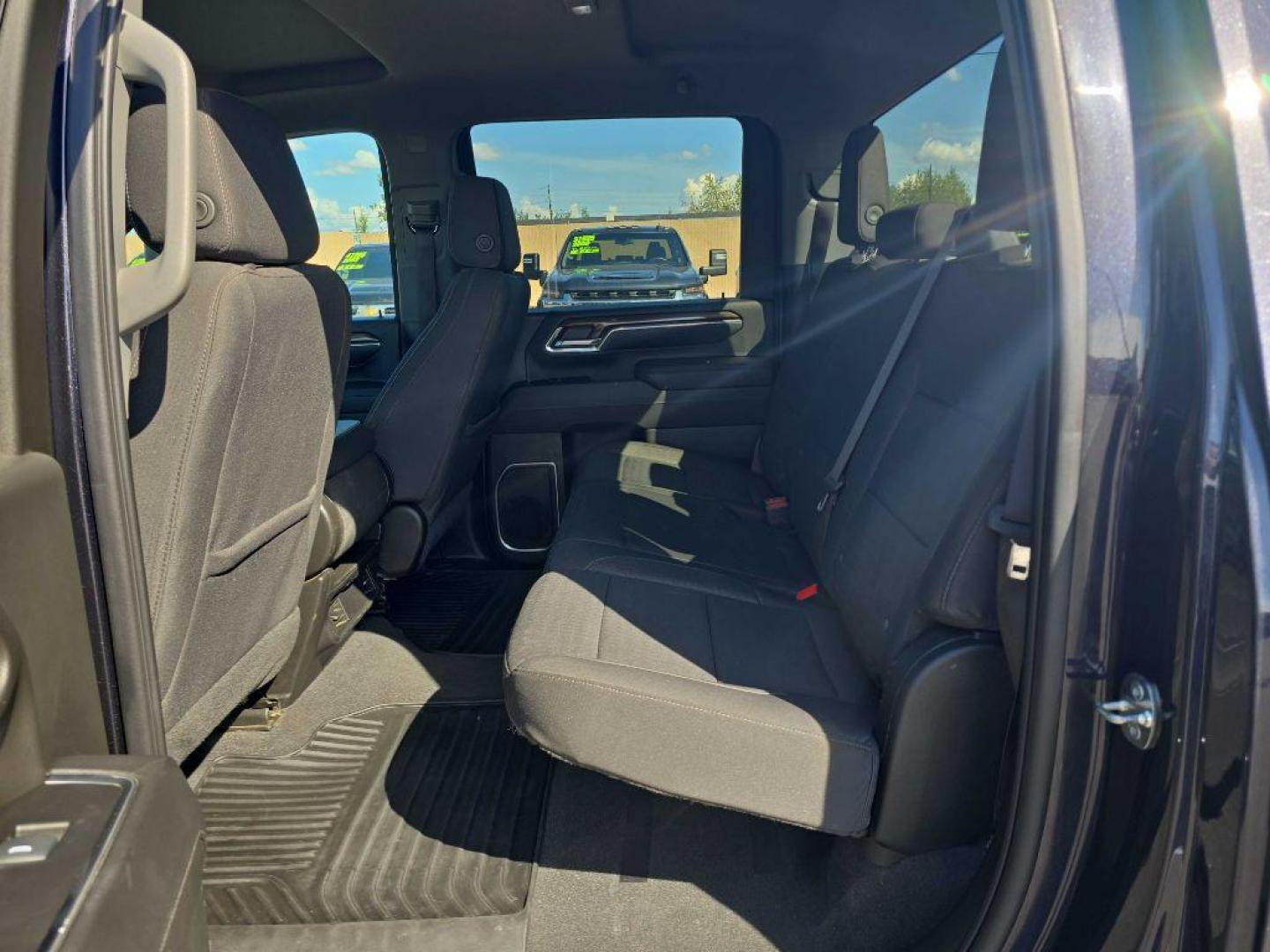 2024 DK BLU CHEVROLET SILVERADO 2500 HEAVY DUTY LT (1GC4YNE7XRF) with an 6.6L engine, Automatic transmission, located at 2525 S. Cushman, Fairbanks, AK, 99701, (907) 452-5707, 64.824036, -147.712311 - Photo#1