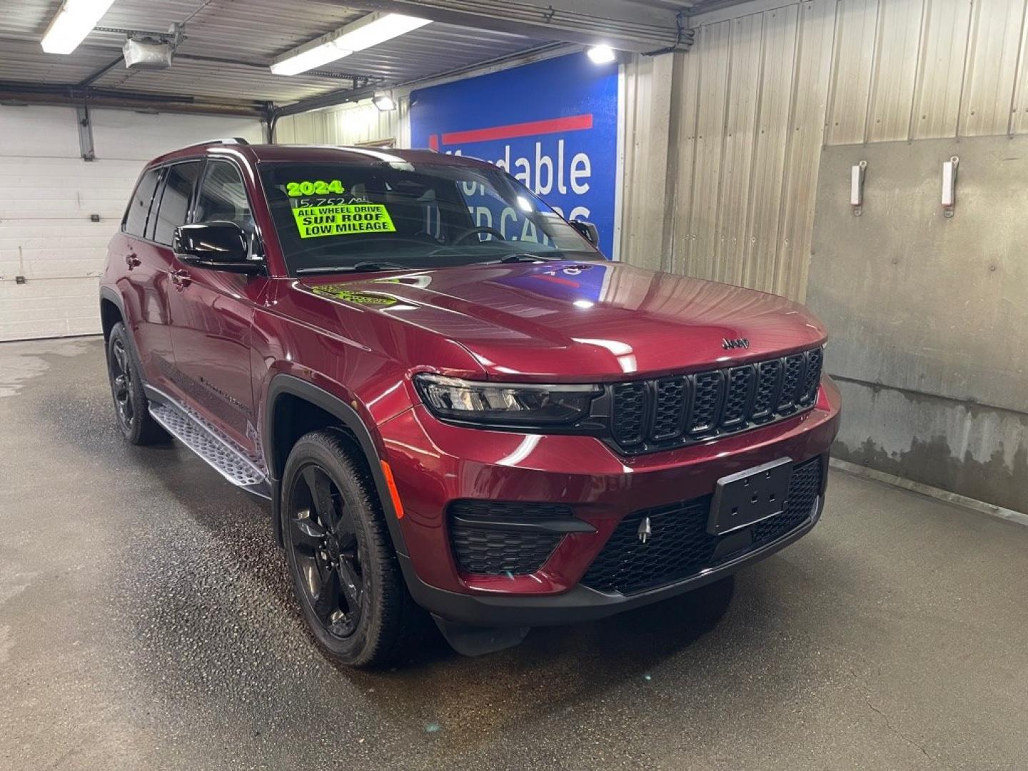 2023 MAROON JEEP GRAND CHEROKEE ALTITUDE (1C4RJHAG0PC) with an 3.6L engine, Automatic transmission, located at 2525 S. Cushman, Fairbanks, AK, 99701, (907) 452-5707, 64.824036, -147.712311- Photo#0