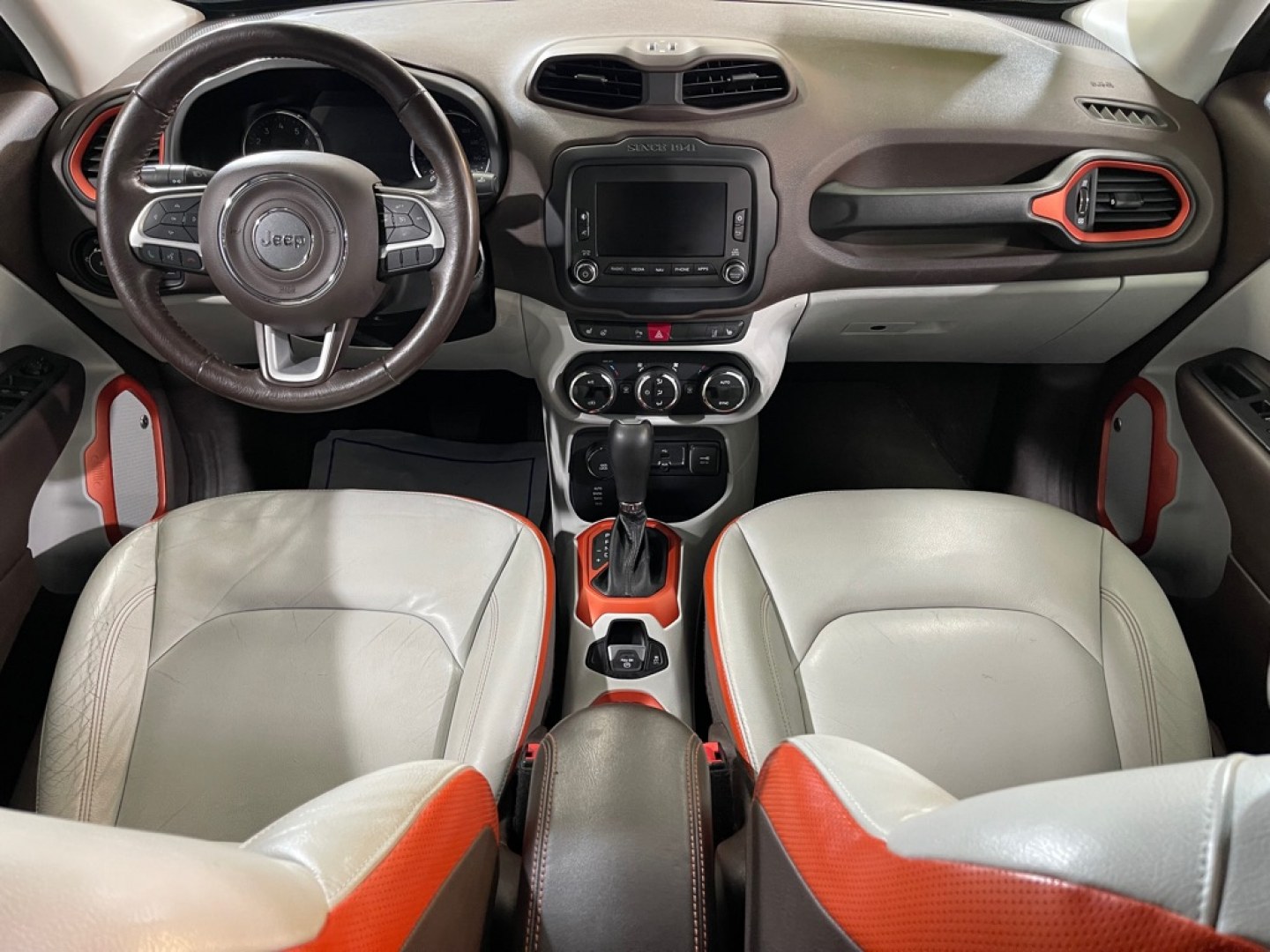 2017 GRAY JEEP RENEGADE LIMTED LIMITED (ZACCJBDB3HP) with an 2.4L engine, Automatic transmission, located at 2525 S. Cushman, Fairbanks, AK, 99701, (907) 452-5707, 64.824036, -147.712311- Photo#5