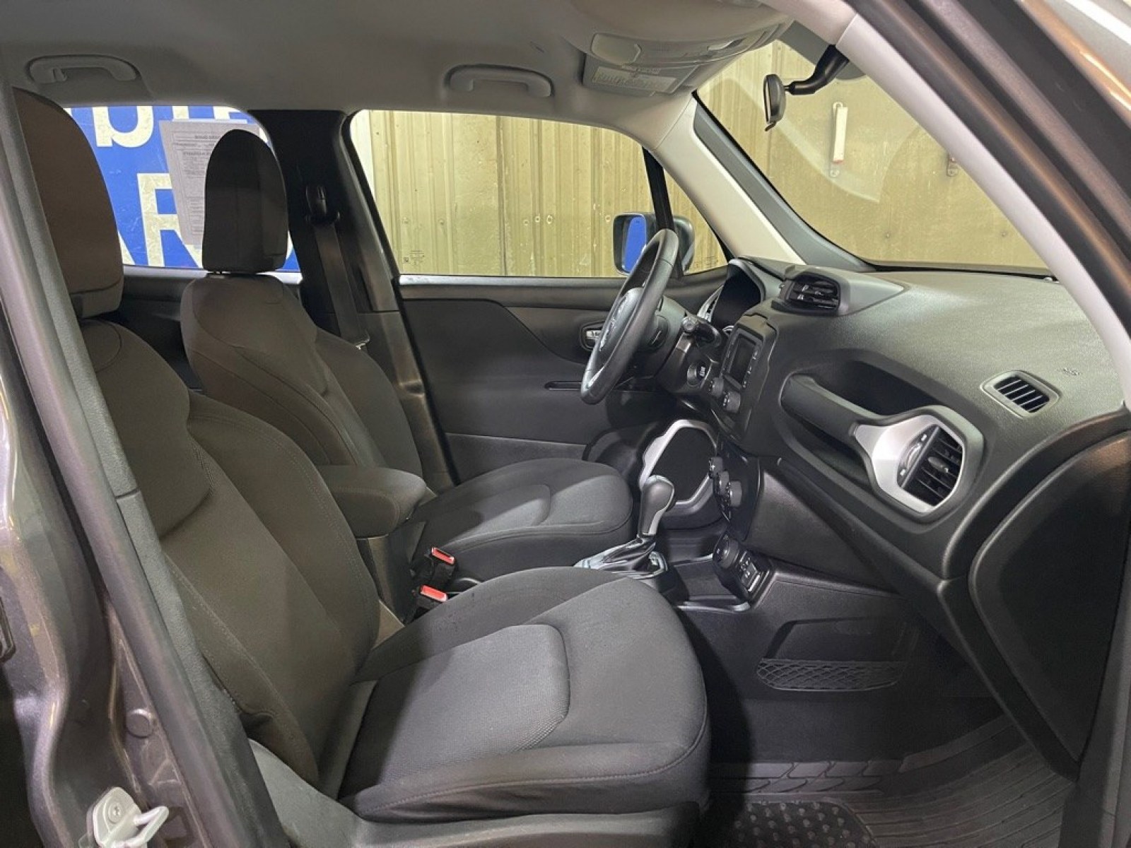 2018 GREY JEEP RENEGADE SPORT (ZACCJBAB7JP) with an 2.4L engine, Automatic transmission, located at 2525 S. Cushman, Fairbanks, AK, 99701, (907) 452-5707, 64.824036, -147.712311 - Photo#3