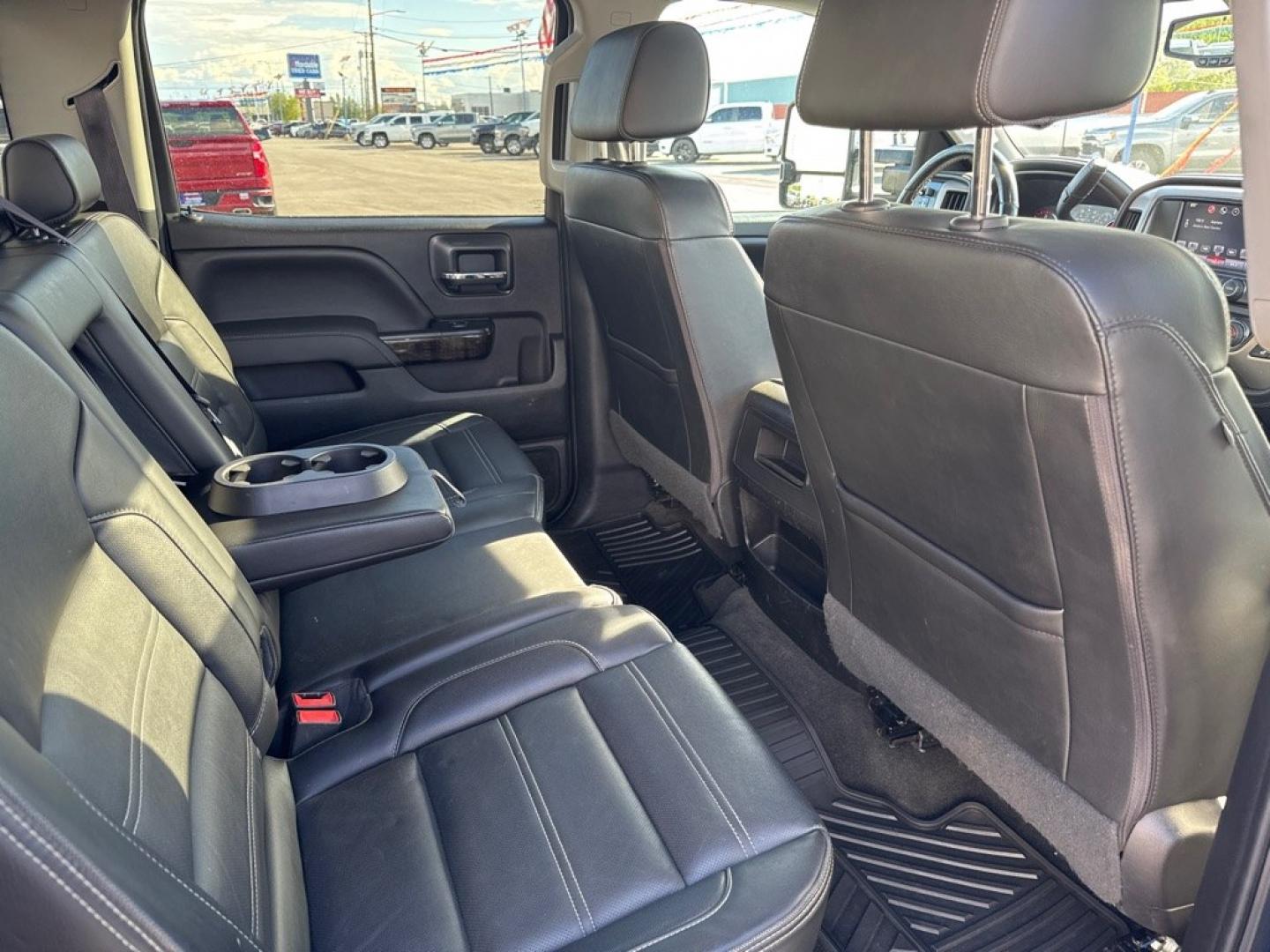 2016 BLUE GMC SIERRA DENALI 2500 DENALI (1GT12UEG2GF) with an 6.0L engine, Automatic transmission, located at 2525 S. Cushman, Fairbanks, AK, 99701, (907) 452-5707, 64.824036, -147.712311- Photo#3