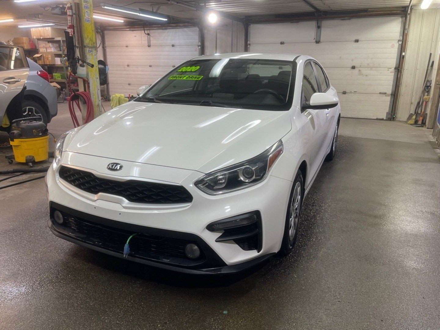 2020 WHITE KIA FORTE FE (3KPF24ADXLE) with an 2.0L engine, Automatic transmission, located at 2525 S. Cushman, Fairbanks, AK, 99701, (907) 452-5707, 64.824036, -147.712311- Photo#1