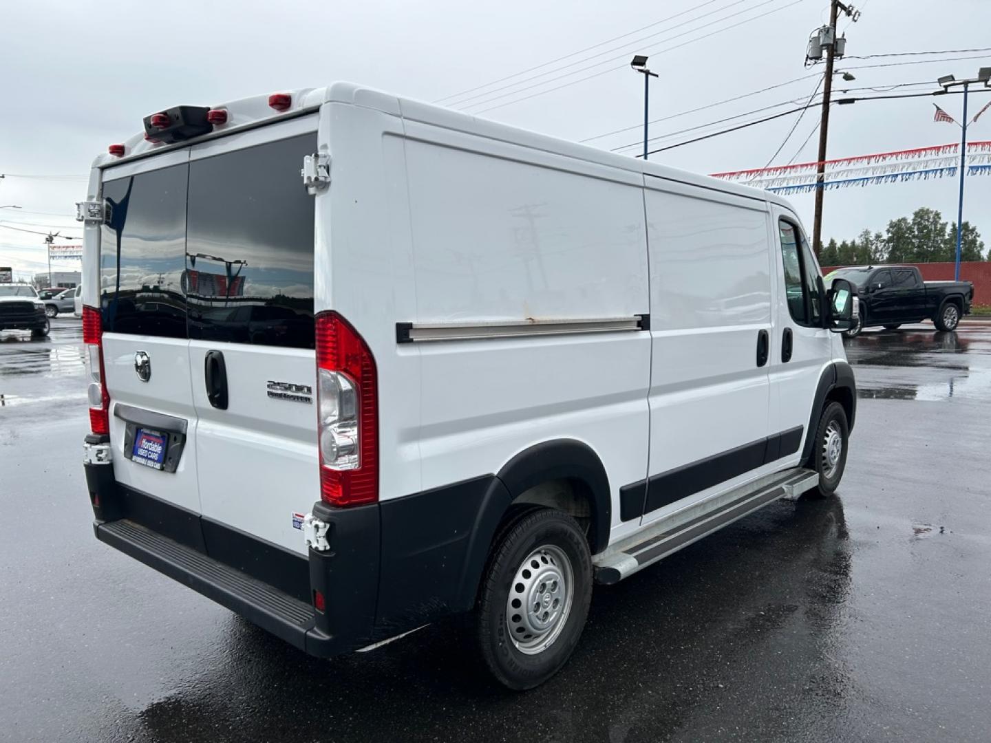 2025 WHITE RAM PROMASTER 2500 2500 STANDARD (3C6LRVVG7SE) with an 3.6L engine, Automatic transmission, located at 2525 S. Cushman, Fairbanks, AK, 99701, (907) 452-5707, 64.824036, -147.712311- Photo#2
