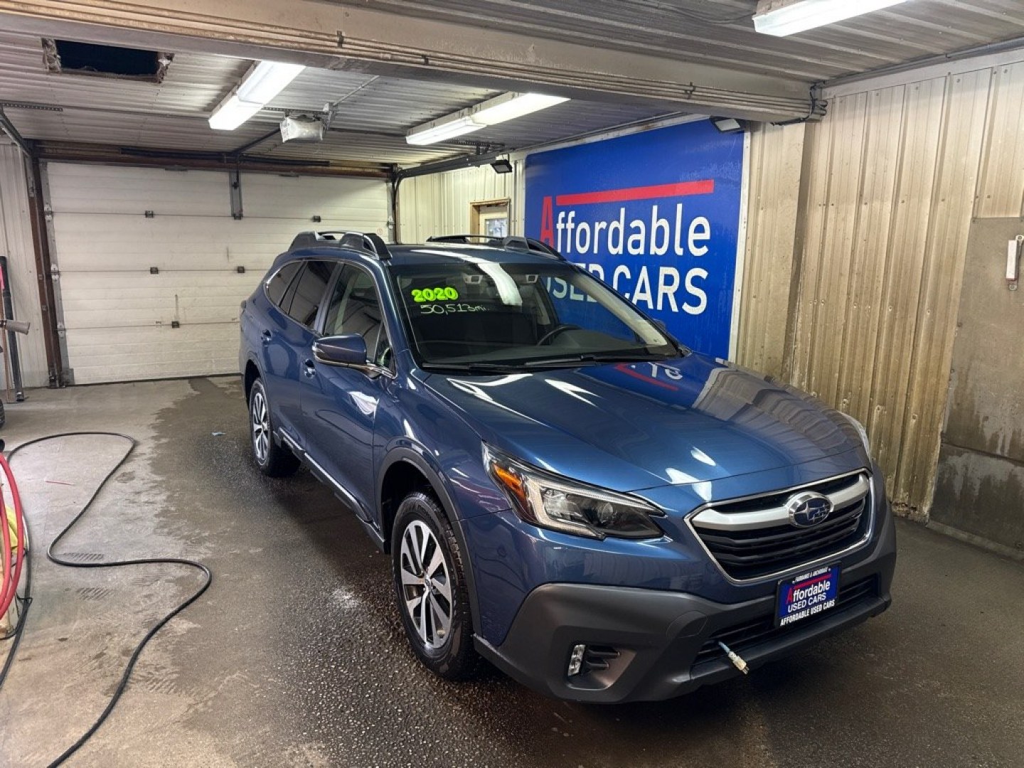 2020 BLUE SUBARU OUTBACK PREMIUM (4S4BTACCXL3) with an 2.5L engine, Continuously Variable transmission, located at 2525 S. Cushman, Fairbanks, AK, 99701, (907) 452-5707, 64.824036, -147.712311- Photo#0