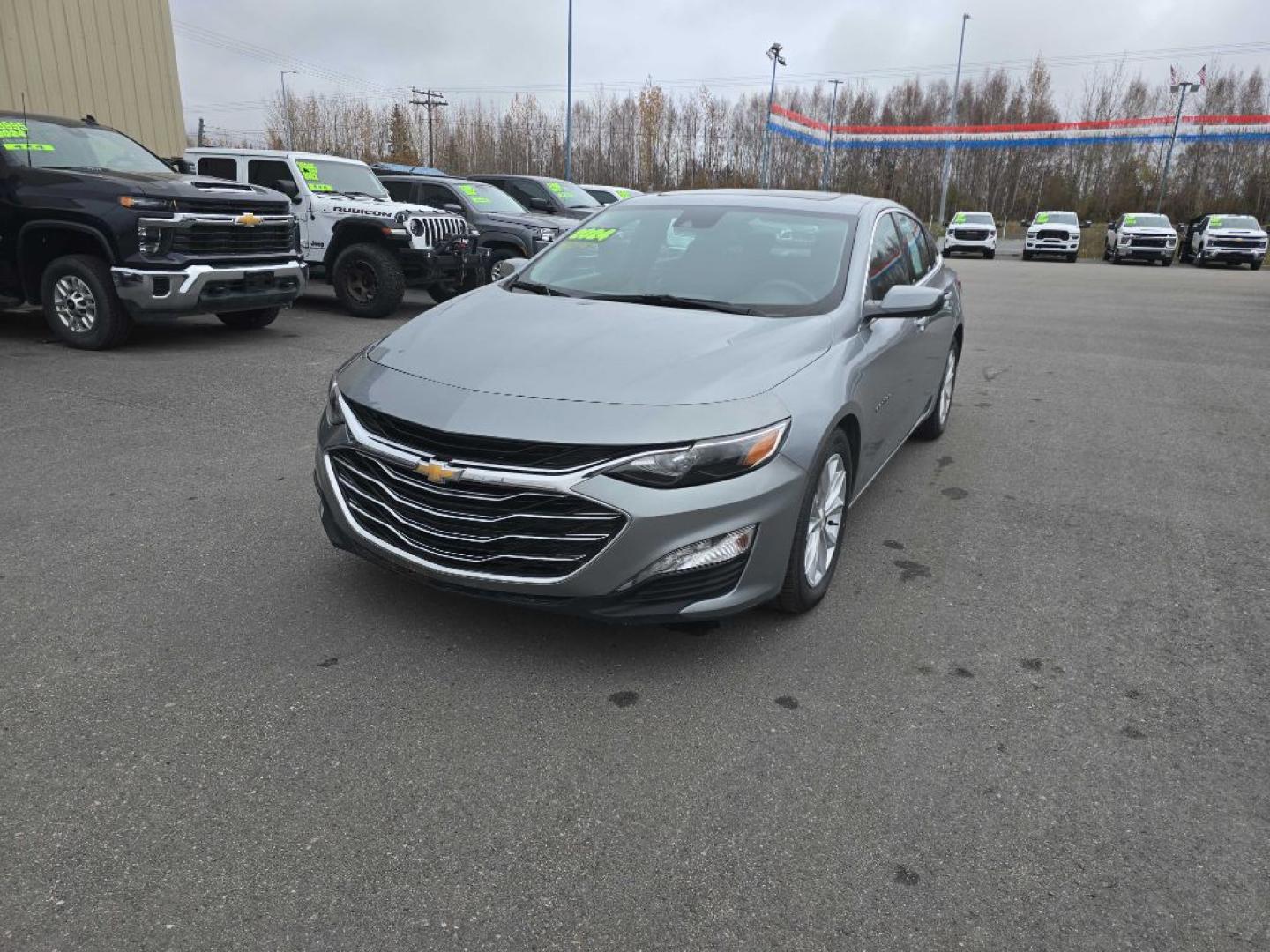 2024 SILVER CHEVROLET MALIBU LT (1G1ZD5ST9RF) with an 1.5L engine, Continuously Variable transmission, located at 2525 S. Cushman, Fairbanks, AK, 99701, (907) 452-5707, 64.824036, -147.712311- Photo#1