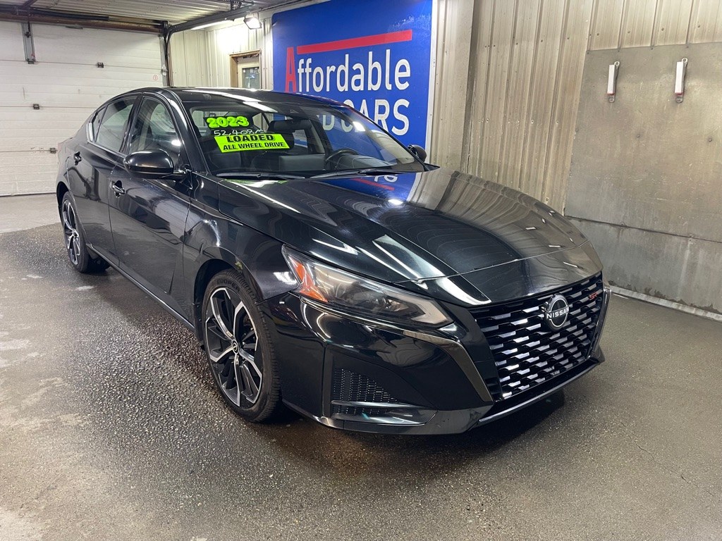 photo of 2023 NISSAN ALTIMA SR