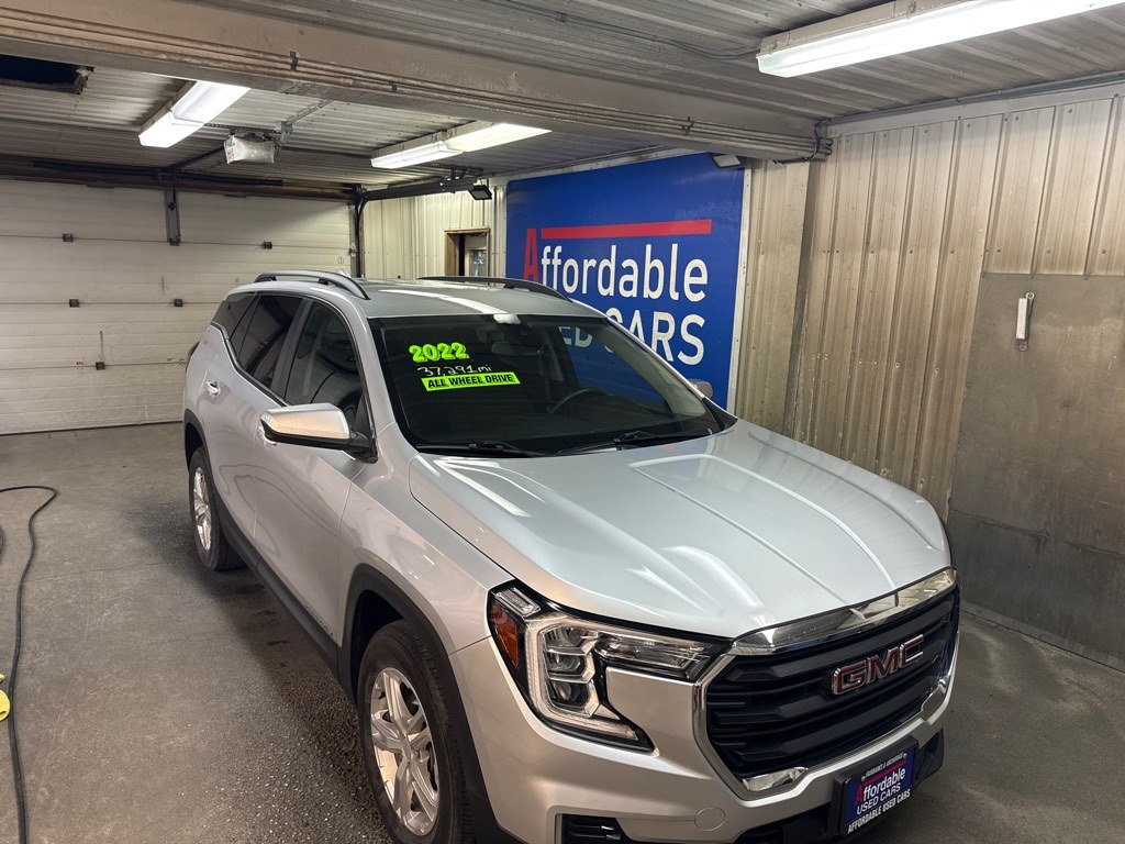 photo of 2022 GMC TERRAIN SLE