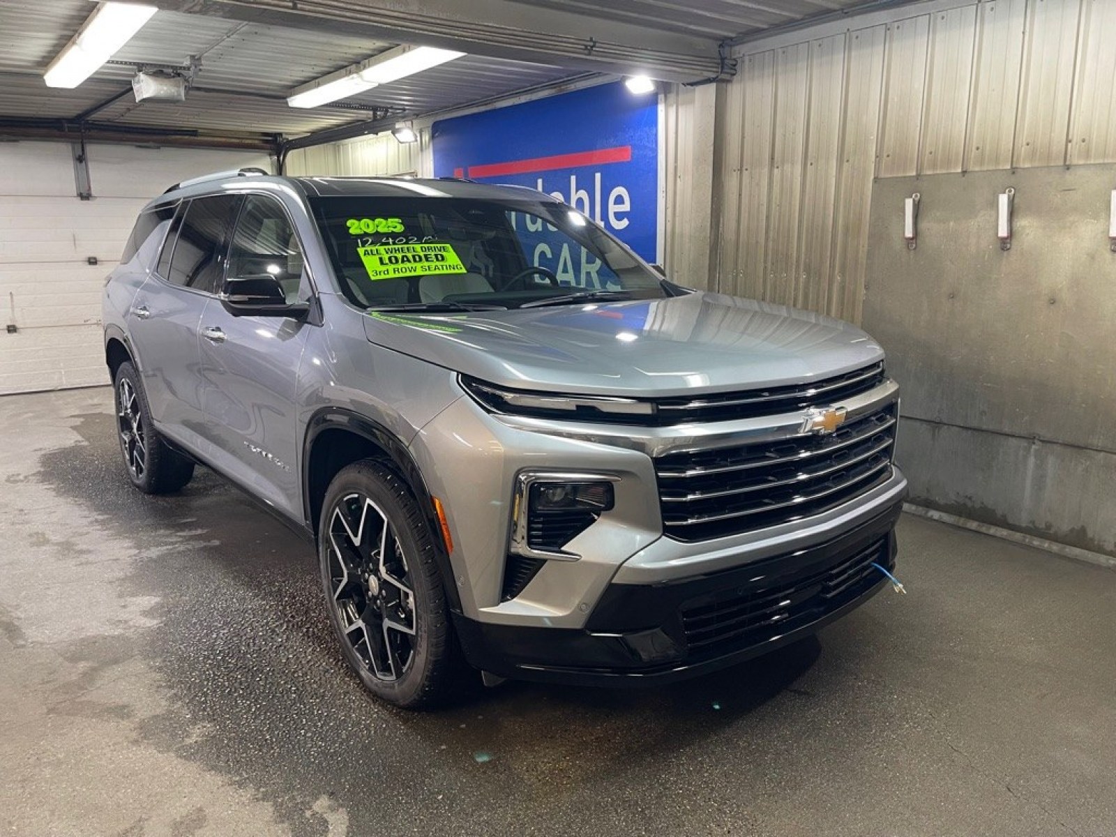 2025 SILVER CHEVROLET TRAVERSE HIGH COUNTRY (1GNEVKRS9SJ) with an 2.5L engine, Automatic transmission, located at 2525 S. Cushman, Fairbanks, AK, 99701, (907) 452-5707, 64.824036, -147.712311 - Photo#0