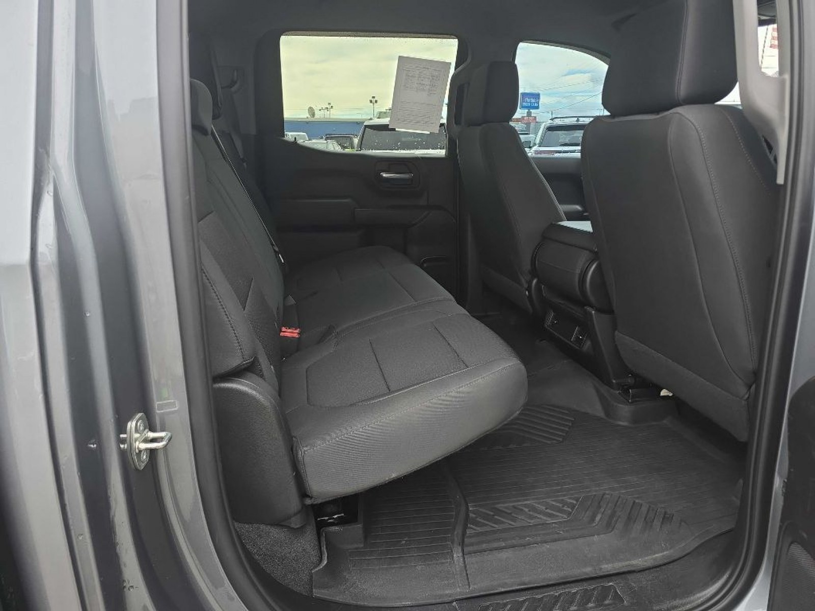 2020 BLUE CHEVROLET SILVERADO 1500 TRAIL BOSS CUST (3GCPYCEH9LG) with an 4.3L engine, Automatic transmission, located at 2525 S. Cushman, Fairbanks, AK, 99701, (907) 452-5707, 64.824036, -147.712311 - Photo#4