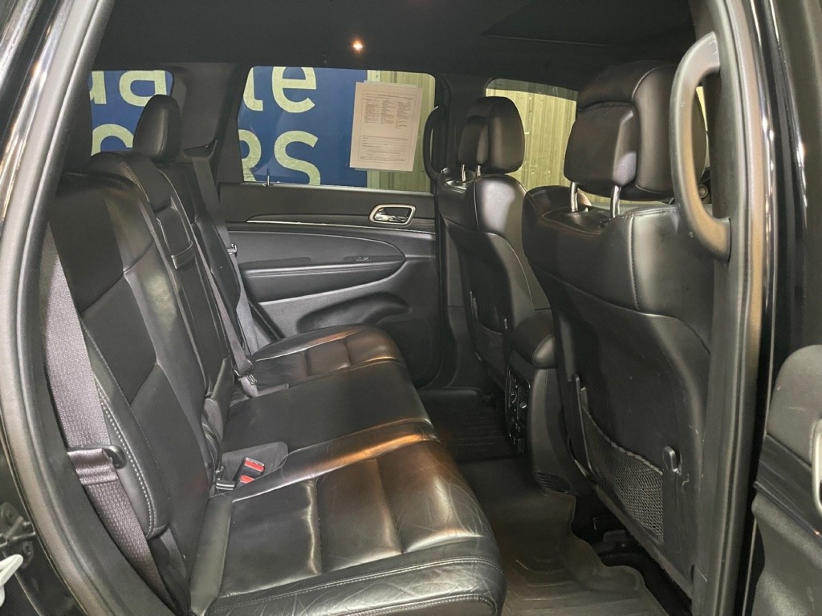 2020 BLACK JEEP GRAND CHEROKEE LIMITED (1C4RJFBG1LC) with an 3.6L engine, Automatic transmission, located at 2525 S. Cushman, Fairbanks, AK, 99701, (907) 452-5707, 64.824036, -147.712311 - Photo#4