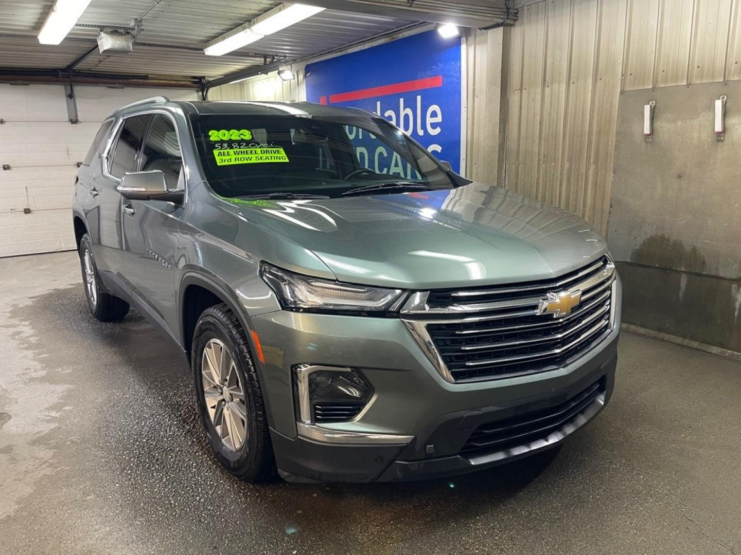 2023 GREEN CHEVROLET TRAVERSE LT (1GNEVGKW9PJ) with an 3.6L engine, Automatic transmission, located at 2525 S. Cushman, Fairbanks, AK, 99701, (907) 452-5707, 64.824036, -147.712311- Photo#0