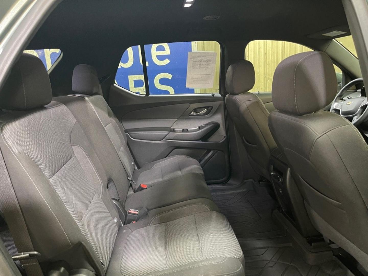 2023 GREEN CHEVROLET TRAVERSE LT (1GNEVGKW9PJ) with an 3.6L engine, Automatic transmission, located at 2525 S. Cushman, Fairbanks, AK, 99701, (907) 452-5707, 64.824036, -147.712311- Photo#4