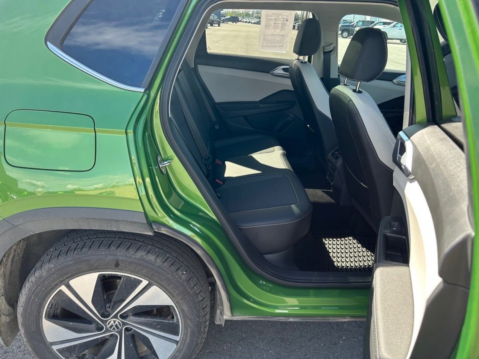2025 GREEN VOLKSWAGEN TAOS SE (3VVVC7B26SM) with an 1.5L engine, Automatic transmission, located at 2525 S. Cushman, Fairbanks, AK, 99701, (907) 452-5707, 64.824036, -147.712311 - Photo#5