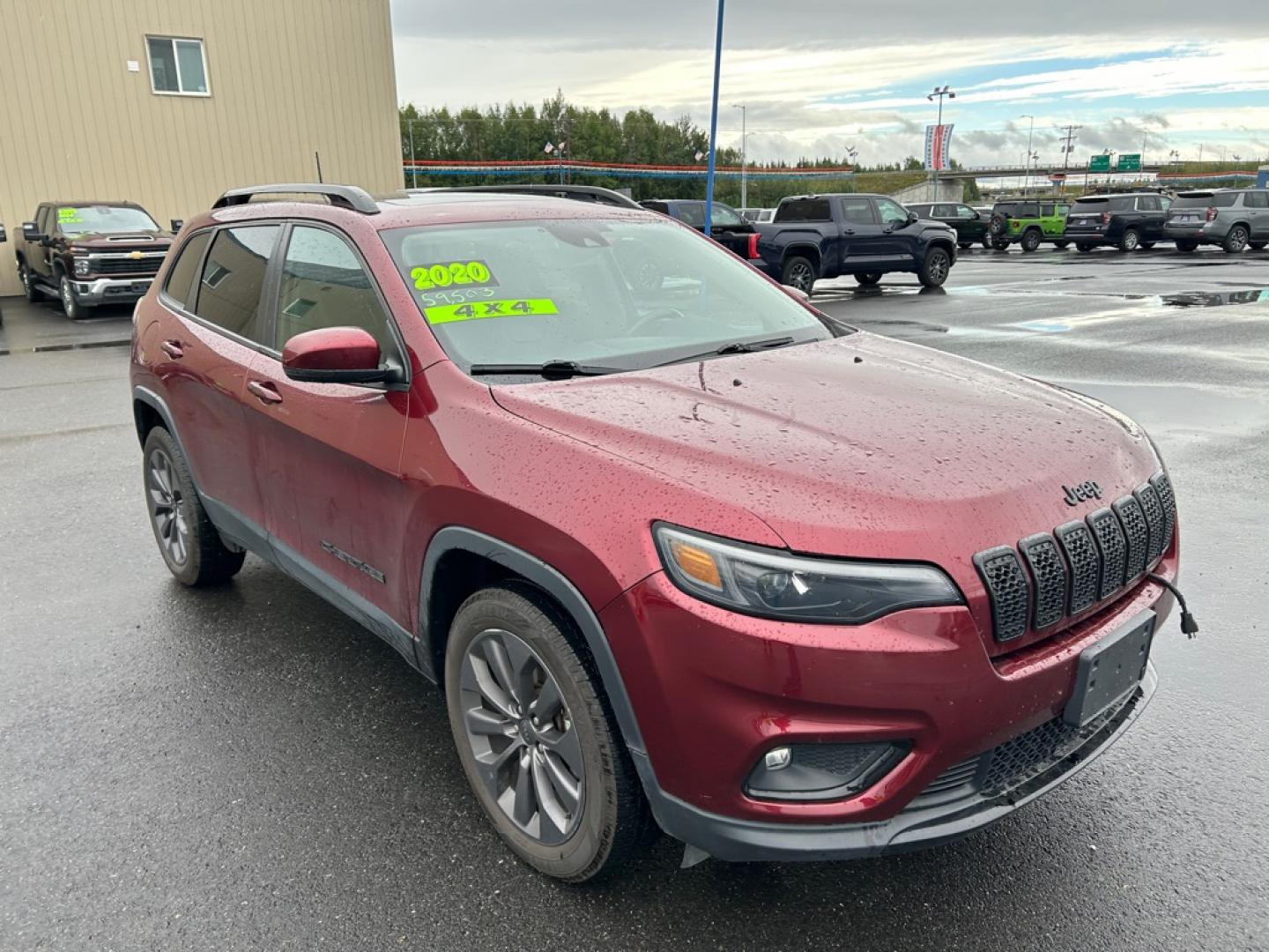 2020 RED JEEP CHEROKEE LATITUDE PLUS (1C4PJMLX4LD) with an 3.2L engine, Automatic transmission, located at 2525 S. Cushman, Fairbanks, AK, 99701, (907) 452-5707, 64.824036, -147.712311- Photo#1