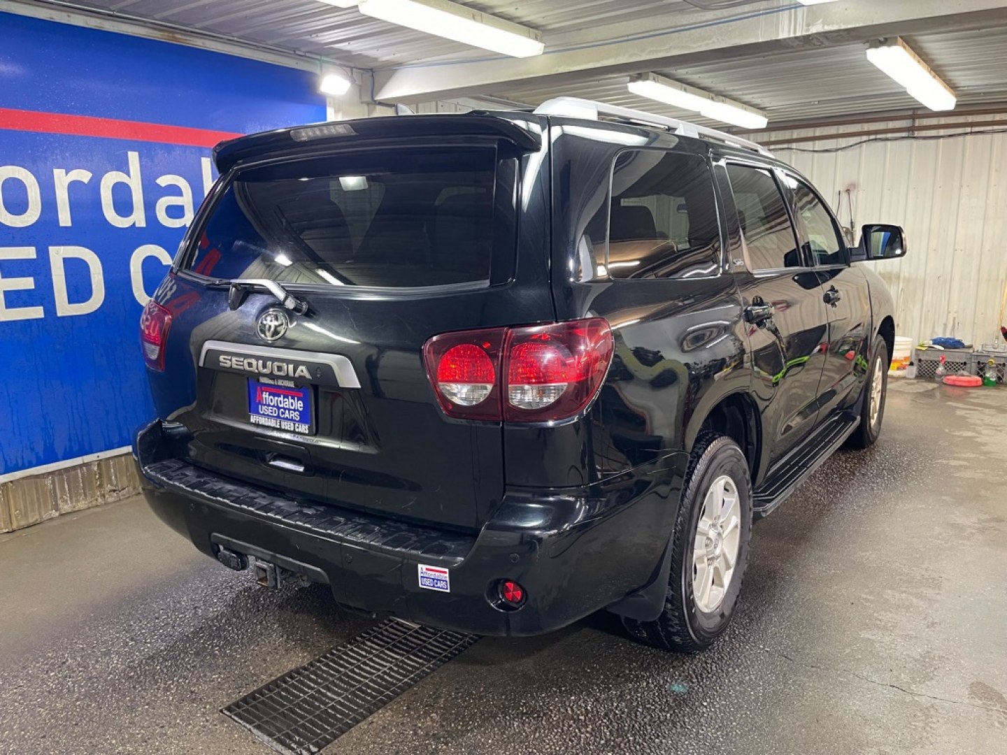 2021 BLACK TOYOTA SEQUOIA SR5 (5TDAY5B1XMS) with an 5.7L engine, Automatic transmission, located at 2525 S. Cushman, Fairbanks, AK, 99701, (907) 452-5707, 64.824036, -147.712311- Photo#2