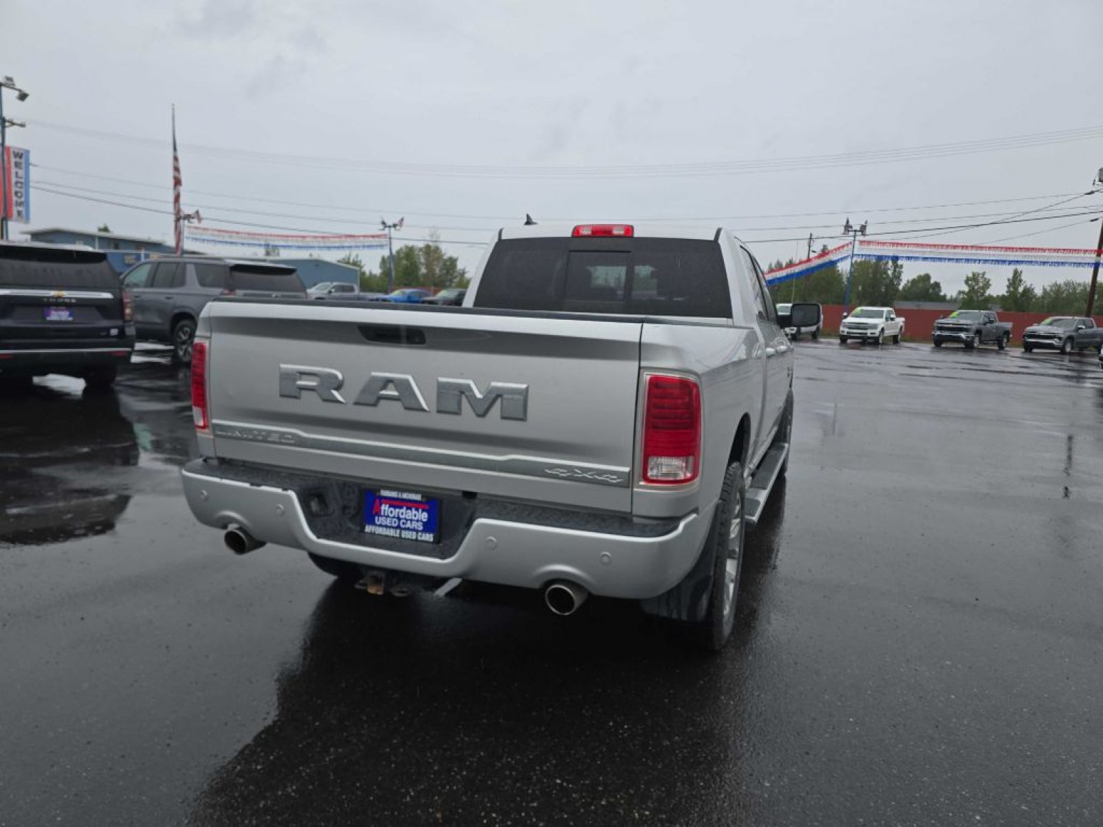 2016 SILVER RAM 1500 LONGHORN (1C6RR7WT0GS) with an 5.7L engine, Automatic transmission, located at 2525 S. Cushman, Fairbanks, AK, 99701, (907) 452-5707, 64.824036, -147.712311 - Photo#4