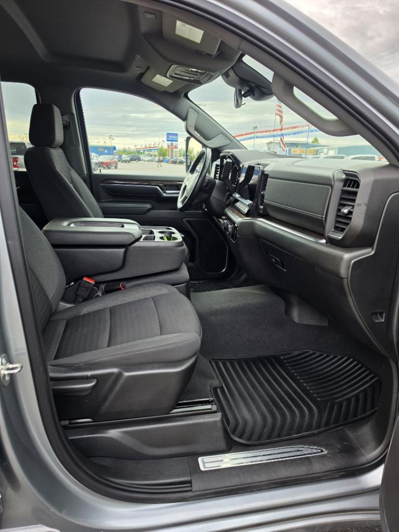 2024 SILVER CHEVROLET SILVERADO 2500 HEAVY DUTY LT (1GC4YNE7XRF) with an 6.6L engine, Automatic transmission, located at 2525 S. Cushman, Fairbanks, AK, 99701, (907) 452-5707, 64.824036, -147.712311- Photo#1
