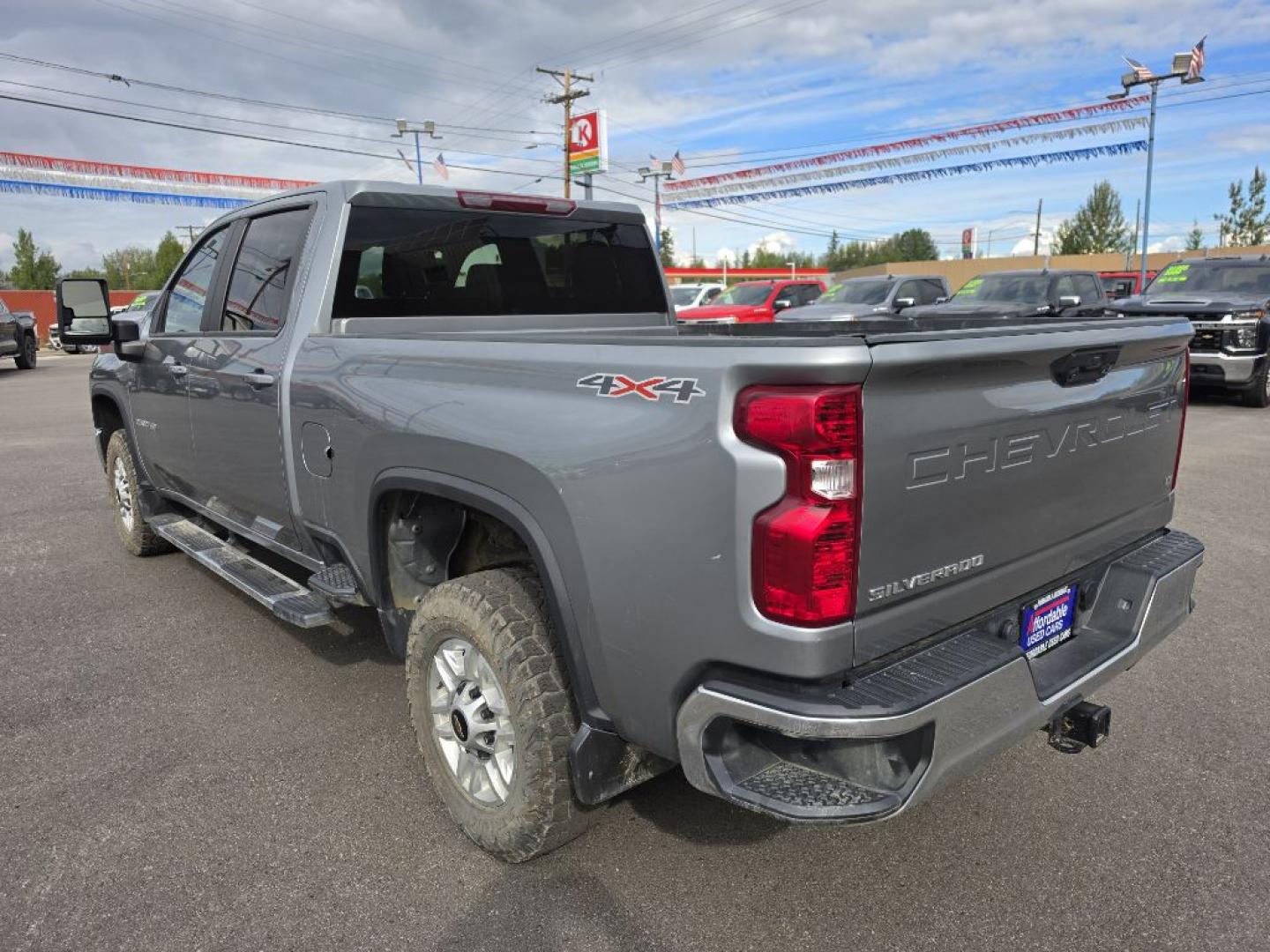 2024 SILVER CHEVROLET SILVERADO 2500 HEAVY DUTY LT (1GC4YNE7XRF) with an 6.6L engine, Automatic transmission, located at 2525 S. Cushman, Fairbanks, AK, 99701, (907) 452-5707, 64.824036, -147.712311- Photo#3