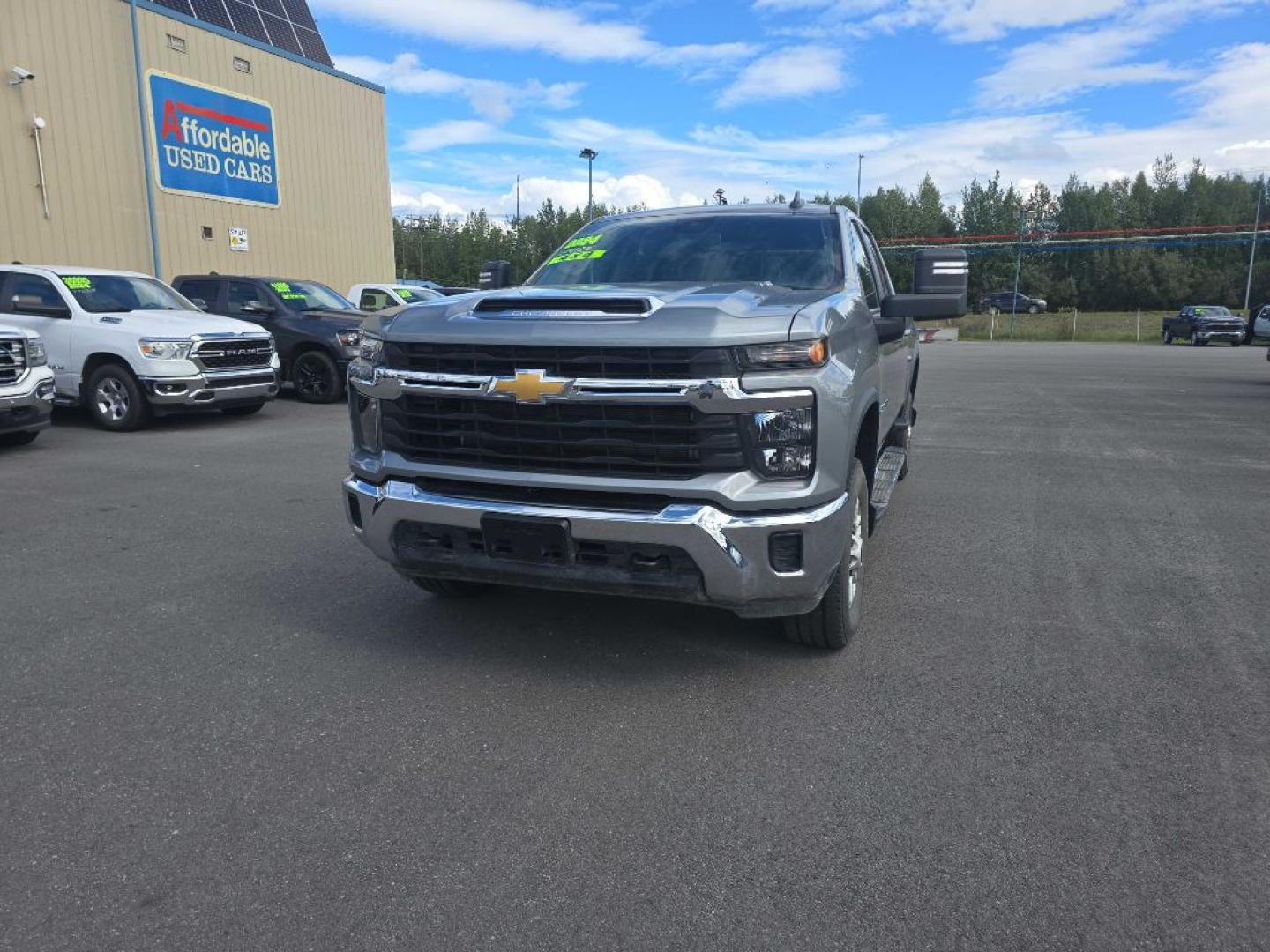 2024 SILVER CHEVROLET SILVERADO 2500 HEAVY DUTY LT (1GC4YNE78RF) with an 6.6L engine, Automatic transmission, located at 2525 S. Cushman, Fairbanks, AK, 99701, (907) 452-5707, 64.824036, -147.712311- Photo#1