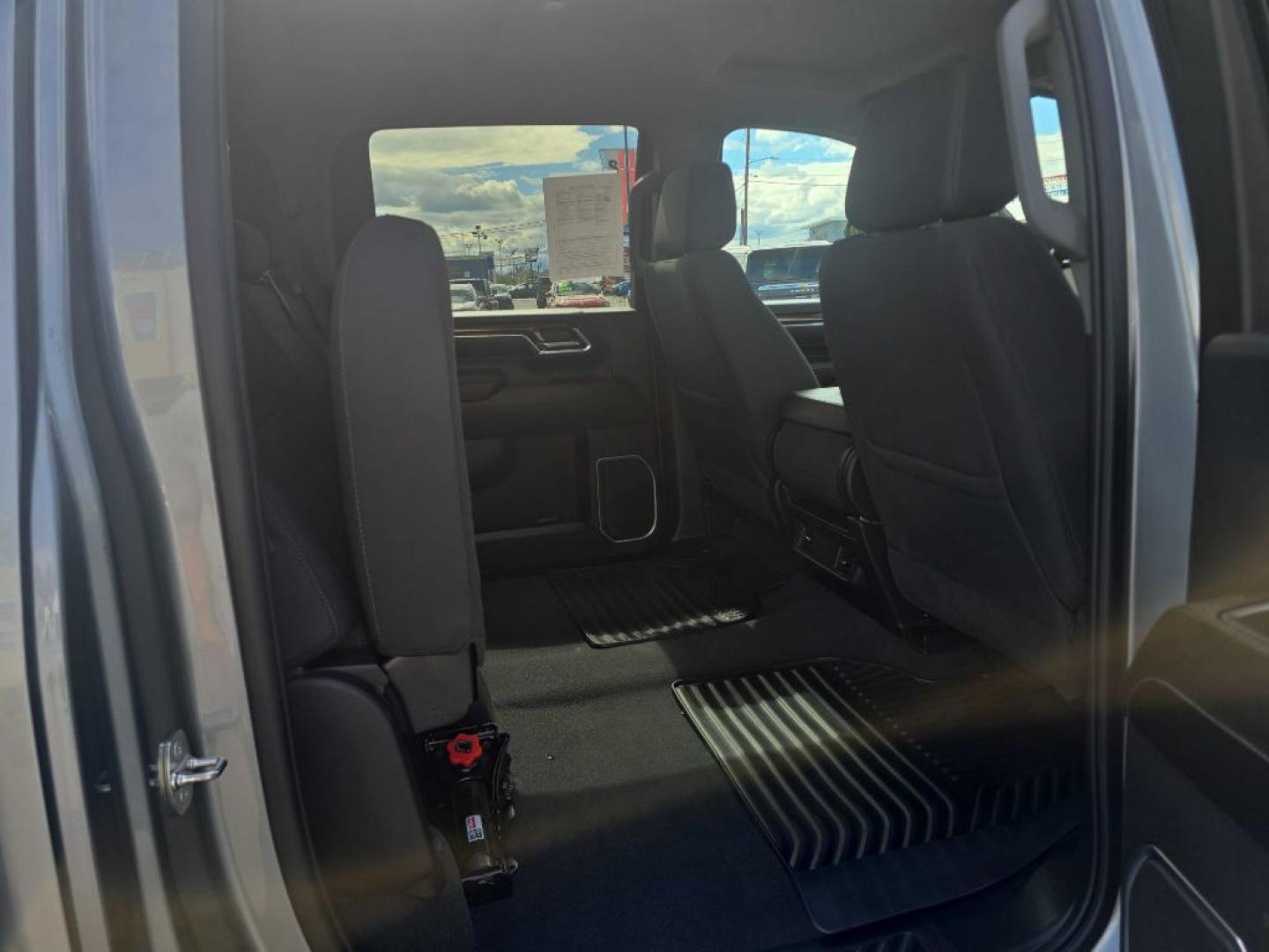 2024 SILVER CHEVROLET SILVERADO 2500 HEAVY DUTY LT (1GC4YNE76RF) with an 6.6L engine, Automatic transmission, located at 2525 S. Cushman, Fairbanks, AK, 99701, (907) 452-5707, 64.824036, -147.712311- Photo#2