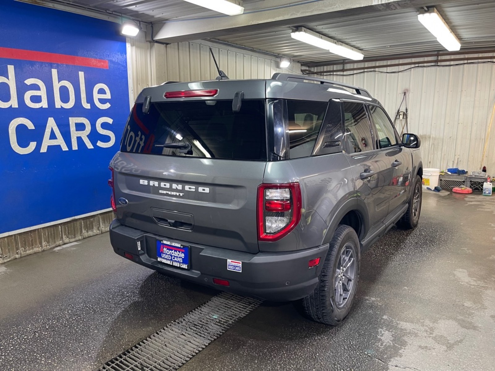 2021 GRAY FORD BRONCO SPORT BIG BEND (3FMCR9B62MR) with an 1.5L engine, Automatic transmission, located at 2525 S. Cushman, Fairbanks, AK, 99701, (907) 452-5707, 64.824036, -147.712311 - Photo#2