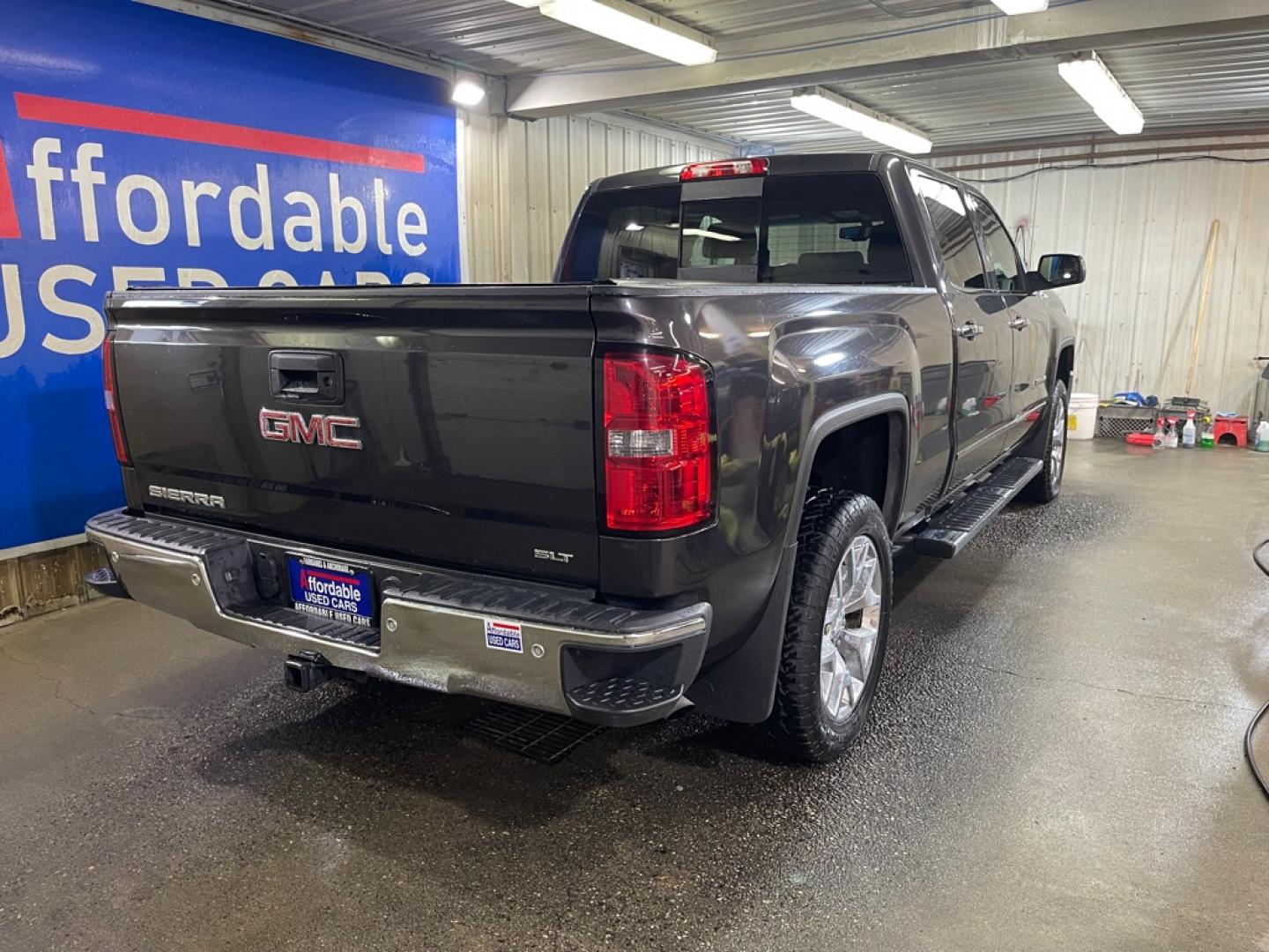 2015 GREY GMC SIERRA 1500 SLT (3GTU2VEC2FG) with an 5.3L engine, Automatic transmission, located at 2525 S. Cushman, Fairbanks, AK, 99701, (907) 452-5707, 64.824036, -147.712311- Photo#2