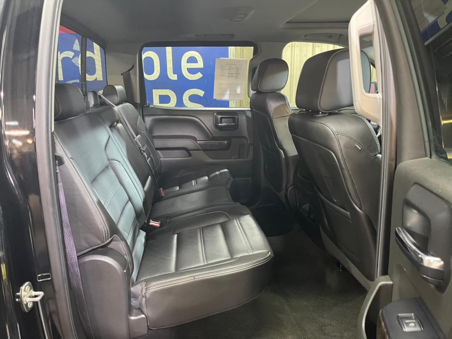 2015 BLACK GMC SIERRA 1500 DENALI (3GTU2WEC7FG) with an 5.3L engine, Automatic transmission, located at 2525 S. Cushman, Fairbanks, AK, 99701, (907) 452-5707, 64.824036, -147.712311- Photo#4