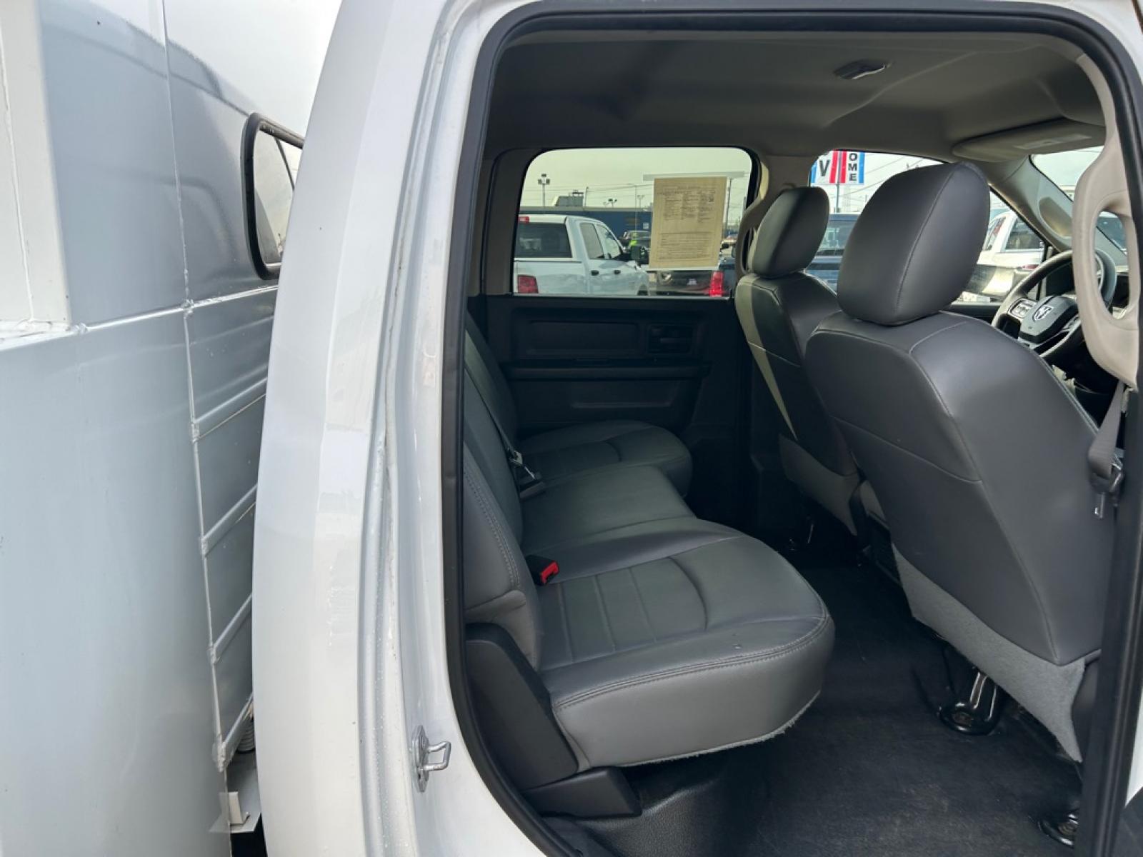 2015 WHITE RAM 3500 (3C7WRTCJ2FG) with an 6.4L engine, Automatic transmission, located at 2525 S. Cushman, Fairbanks, AK, 99701, (907) 452-5707, 64.824036, -147.712311 - Photo#5