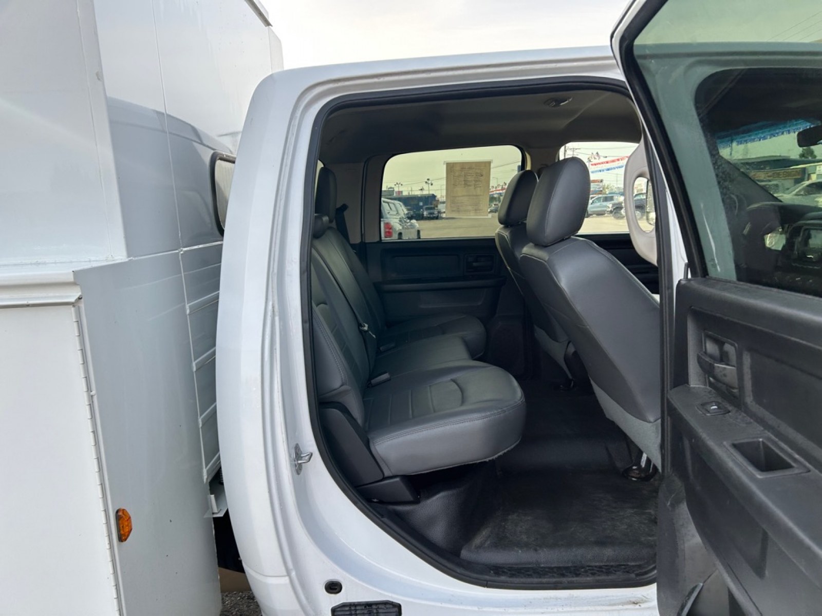 2015 WHITE RAM 3500 (3C7WRTCJ4FG) with an 6.4L engine, Automatic transmission, located at 2525 S. Cushman, Fairbanks, AK, 99701, (907) 452-5707, 64.824036, -147.712311 - Photo#5