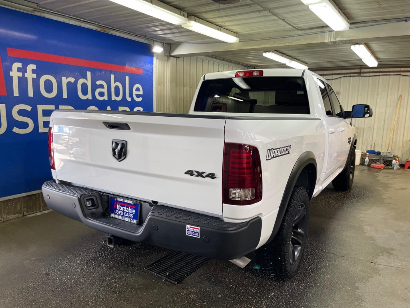 2022 WHITE RAM 1500 CLASSIC SLT (1C6RR7GG2NS) with an 3.6L engine, Automatic transmission, located at 2525 S. Cushman, Fairbanks, AK, 99701, (907) 452-5707, 64.824036, -147.712311- Photo#2