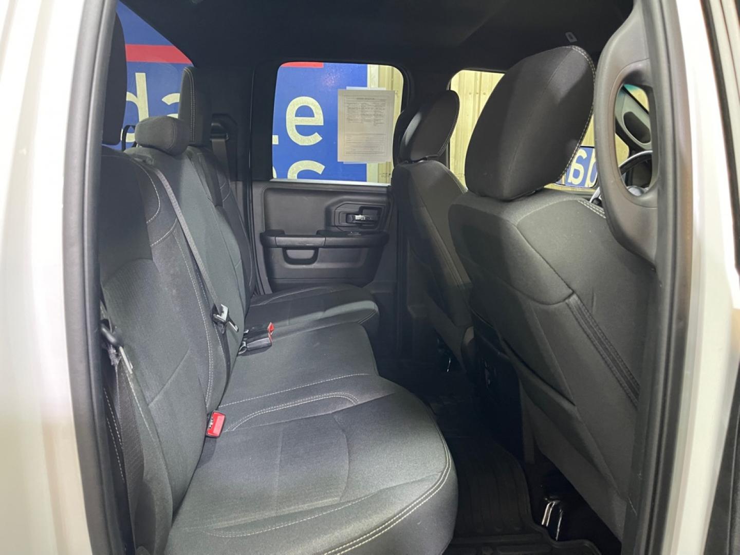 2022 WHITE RAM 1500 CLASSIC SLT (1C6RR7GG2NS) with an 3.6L engine, Automatic transmission, located at 2525 S. Cushman, Fairbanks, AK, 99701, (907) 452-5707, 64.824036, -147.712311- Photo#4