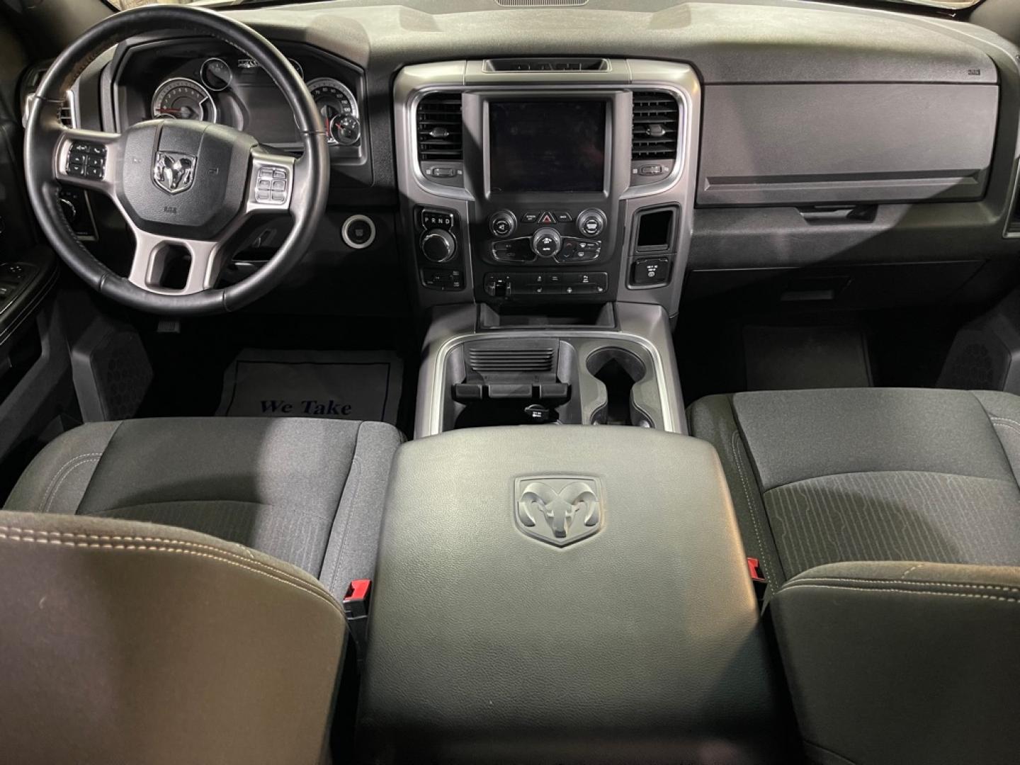 2022 WHITE RAM 1500 CLASSIC SLT (1C6RR7GG2NS) with an 3.6L engine, Automatic transmission, located at 2525 S. Cushman, Fairbanks, AK, 99701, (907) 452-5707, 64.824036, -147.712311- Photo#5