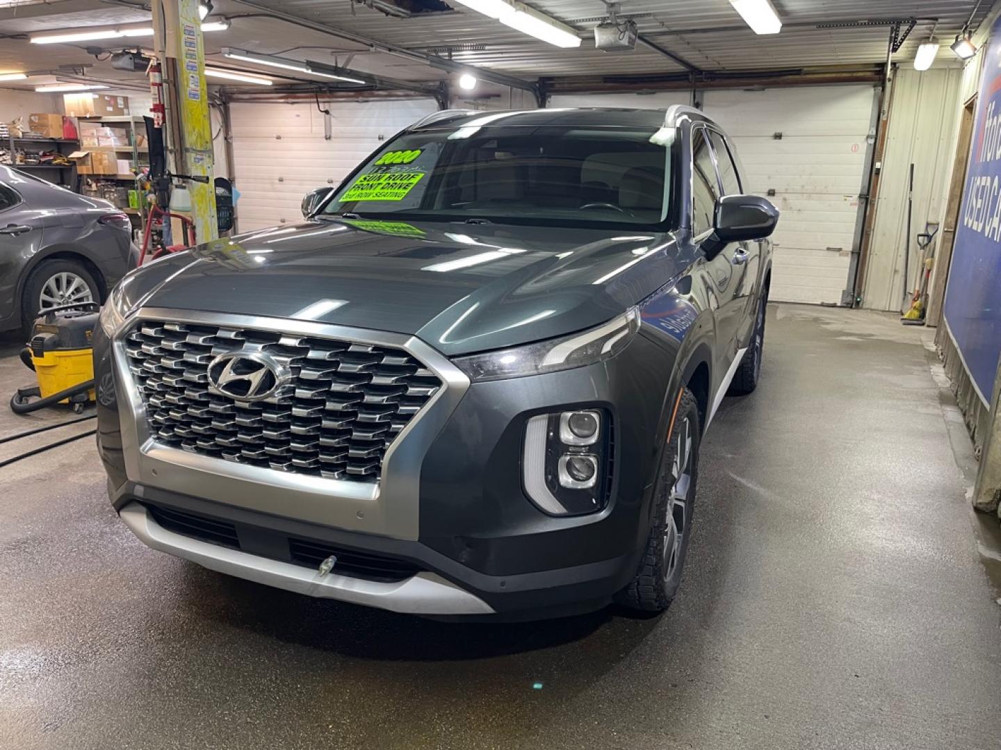2020 GREY HYUNDAI PALISADE SEL (KM8R34HE6LU) with an 3.8L engine, Automatic transmission, located at 2525 S. Cushman, Fairbanks, AK, 99701, (907) 452-5707, 64.824036, -147.712311- Photo#1