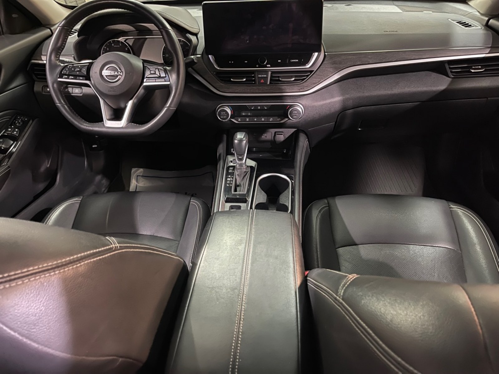 2023 RED NISSAN ALTIMA SL (1N4BL4EV3PN) with an 2.5L engine, Continuously Variable transmission, located at 2525 S. Cushman, Fairbanks, AK, 99701, (907) 452-5707, 64.824036, -147.712311 - Photo#5