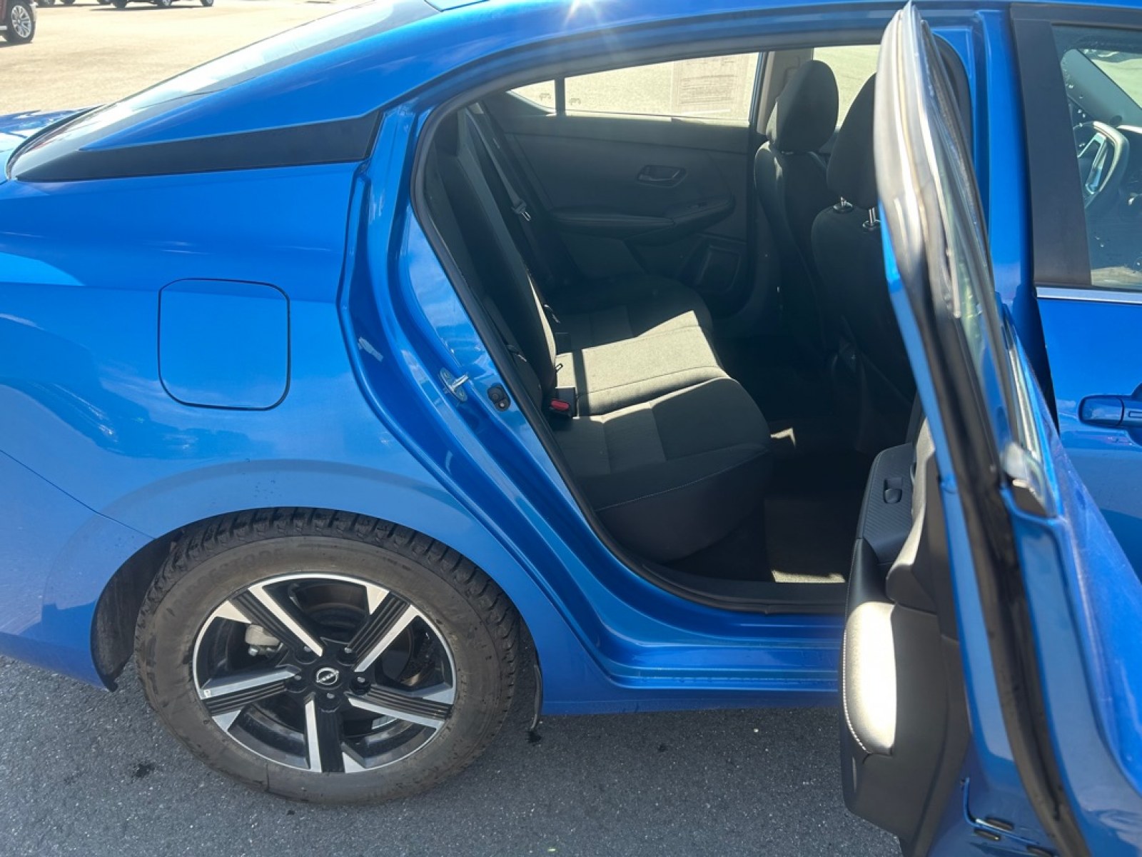 2024 BLUE NISSAN SENTRA SV (3N1AB8CV2RY) with an 2.0L engine, Continuously Variable transmission, located at 2525 S. Cushman, Fairbanks, AK, 99701, (907) 452-5707, 64.824036, -147.712311 - Photo#5