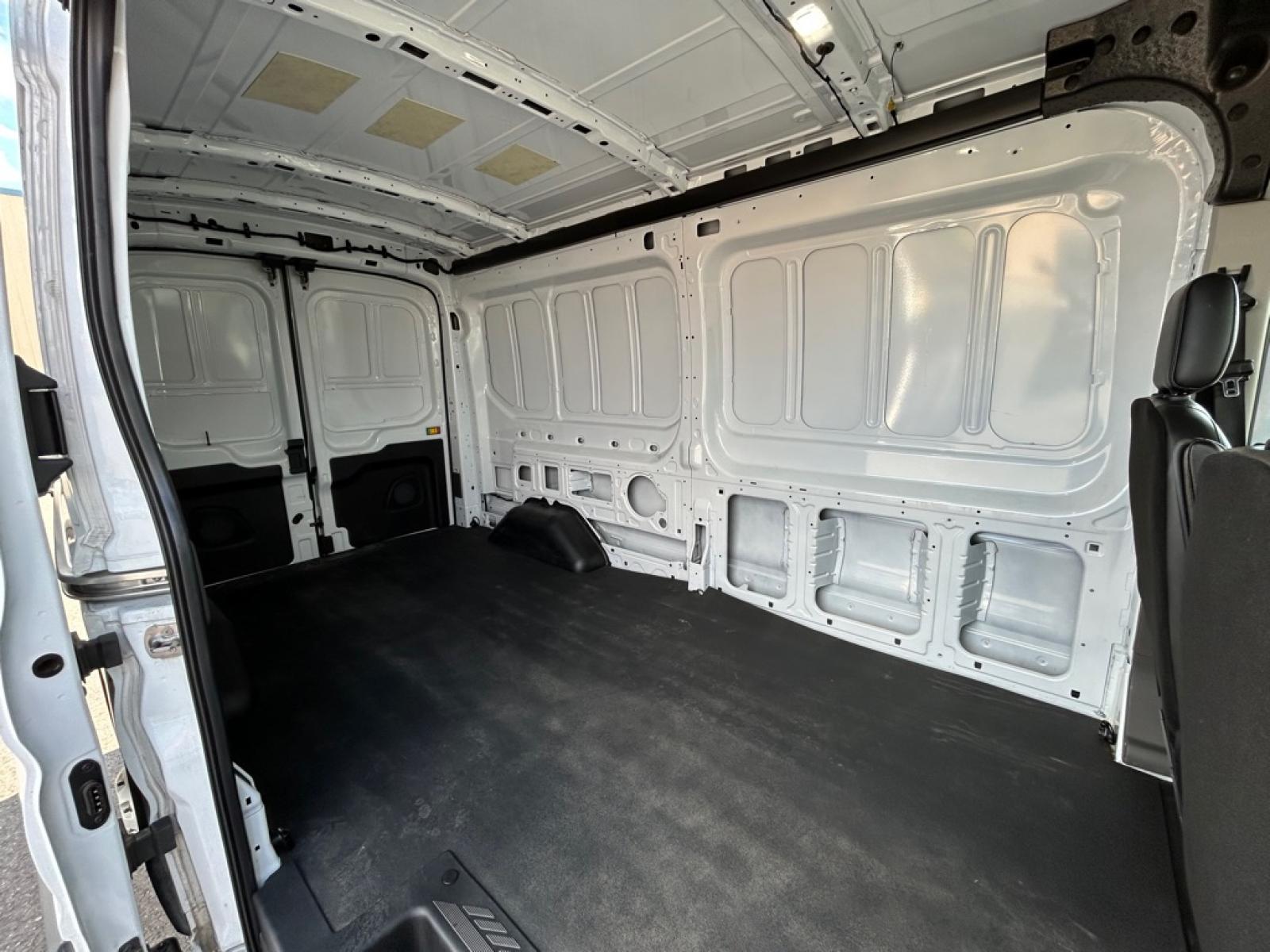 2025 WHITE FORD TRANSIT T-250 (1FTBR2C81SK) with an 3.5L engine, Automatic transmission, located at 2525 S. Cushman, Fairbanks, AK, 99701, (907) 452-5707, 64.824036, -147.712311 - Photo#4