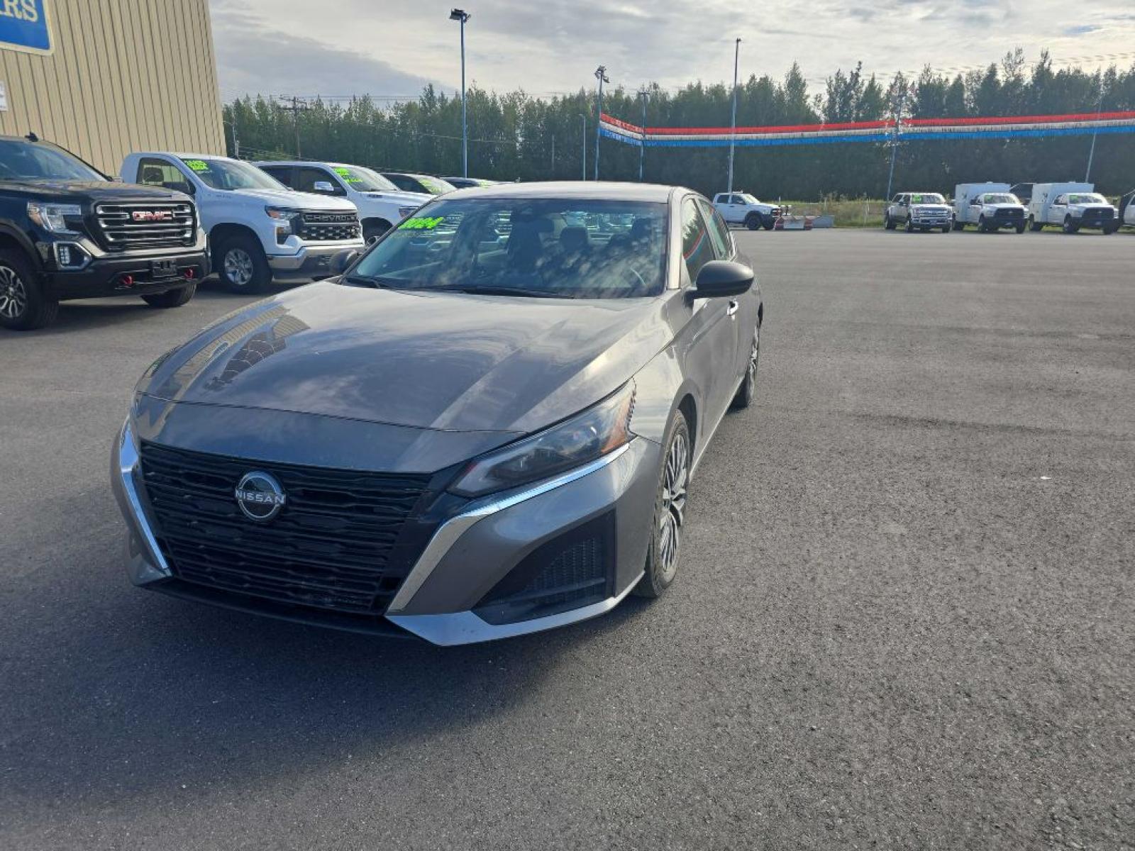 2024 SILVER NISSAN ALTIMA SV (1N4BL4DV4RN) with an 2.5L engine, Continuously Variable transmission, located at 2525 S. Cushman, Fairbanks, AK, 99701, (907) 452-5707, 64.824036, -147.712311 - Photo#1