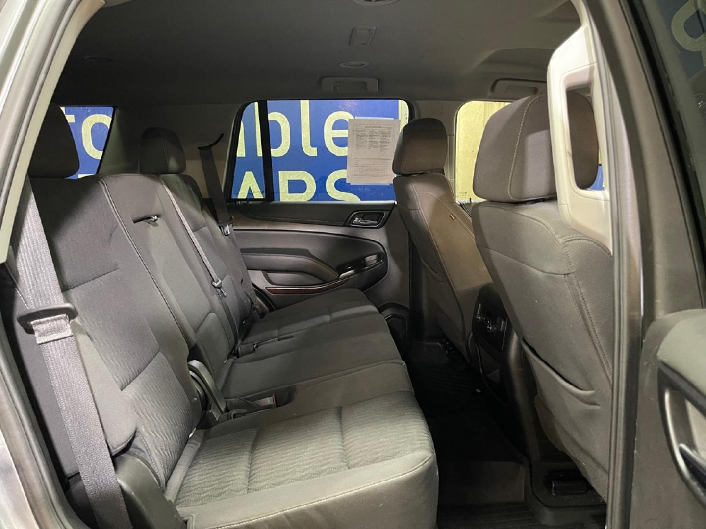 2020 SILVER GMC YUKON SLE (1GKS2AKC2LR) with an 5.3L engine, Automatic transmission, located at 2525 S. Cushman, Fairbanks, AK, 99701, (907) 452-5707, 64.824036, -147.712311- Photo#4