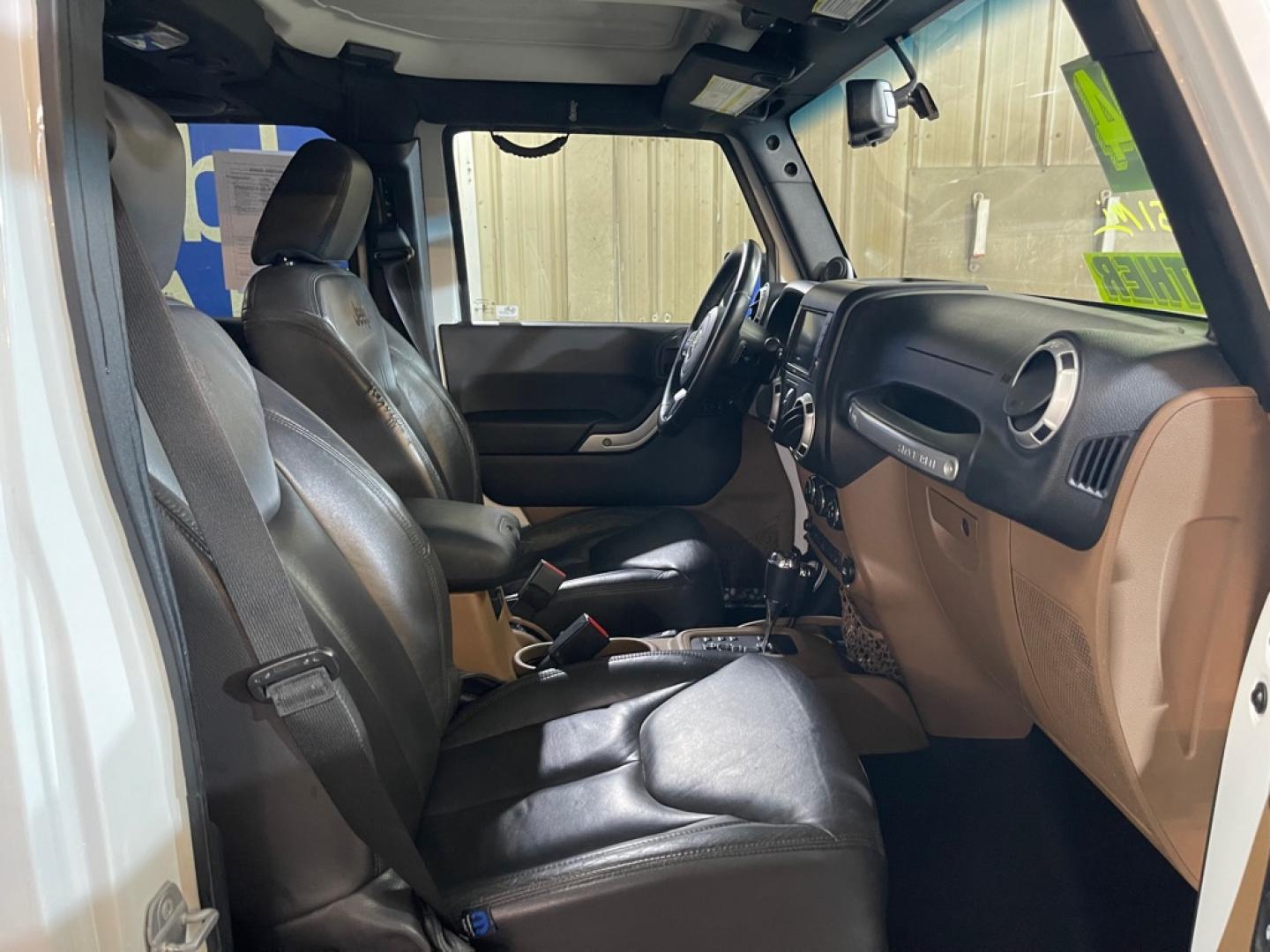 2014 WHITE JEEP WRANGLER UNLIMI SAHARA (1C4BJWEG2EL) with an 3.6L engine, Automatic transmission, located at 2525 S. Cushman, Fairbanks, AK, 99701, (907) 452-5707, 64.824036, -147.712311- Photo#3