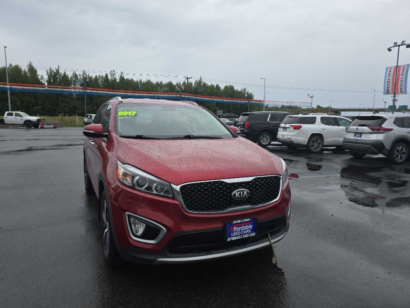 2017 MAROON KIA SORENTO EX (5XYPHDA12HG) with an 2.0L engine, Automatic transmission, located at 2525 S. Cushman, Fairbanks, AK, 99701, (907) 452-5707, 64.824036, -147.712311- Photo#0