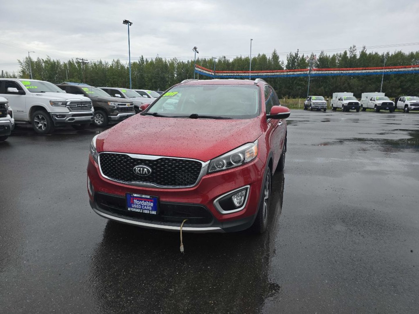 2017 MAROON KIA SORENTO EX (5XYPHDA12HG) with an 2.0L engine, Automatic transmission, located at 2525 S. Cushman, Fairbanks, AK, 99701, (907) 452-5707, 64.824036, -147.712311- Photo#1