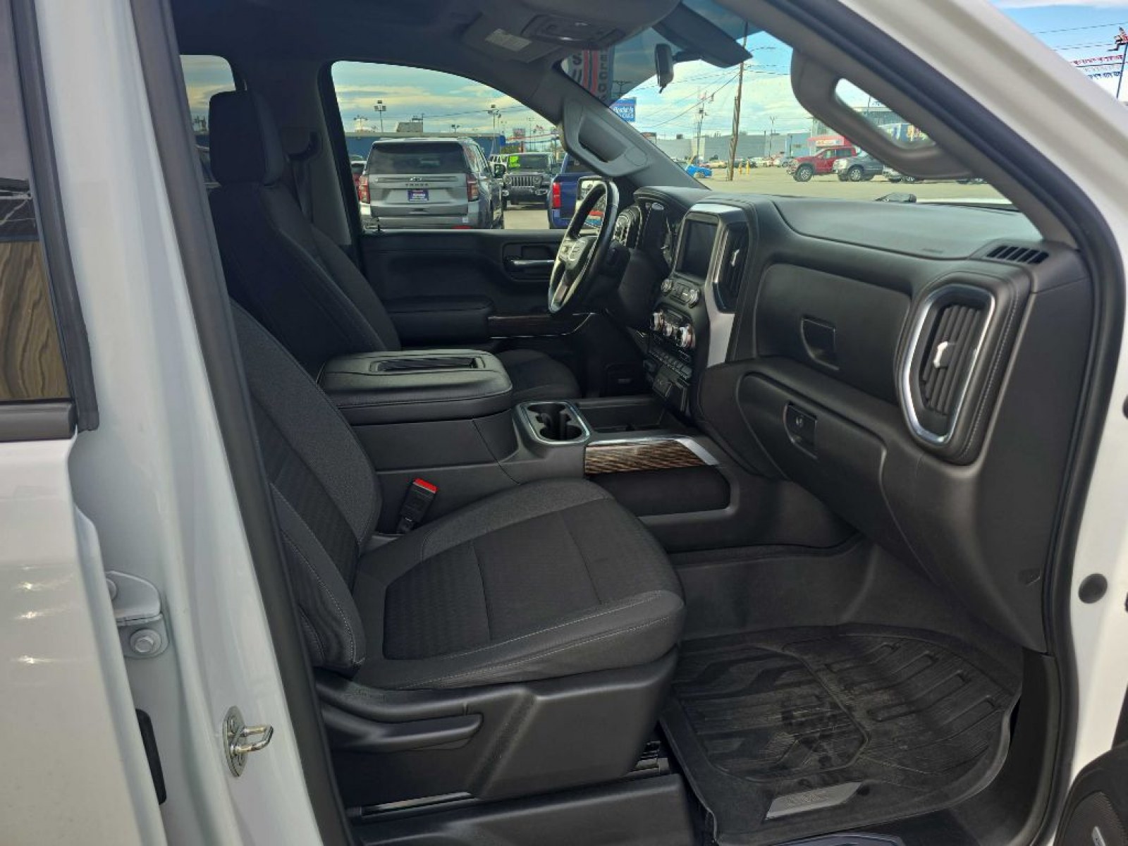2022 WHITE GMC SIERRA LIMITED 1500 ELEVATION (3GTP9CEK7NG) with an 2.7L engine, Automatic transmission, located at 2525 S. Cushman, Fairbanks, AK, 99701, (907) 452-5707, 64.824036, -147.712311 - Photo#2