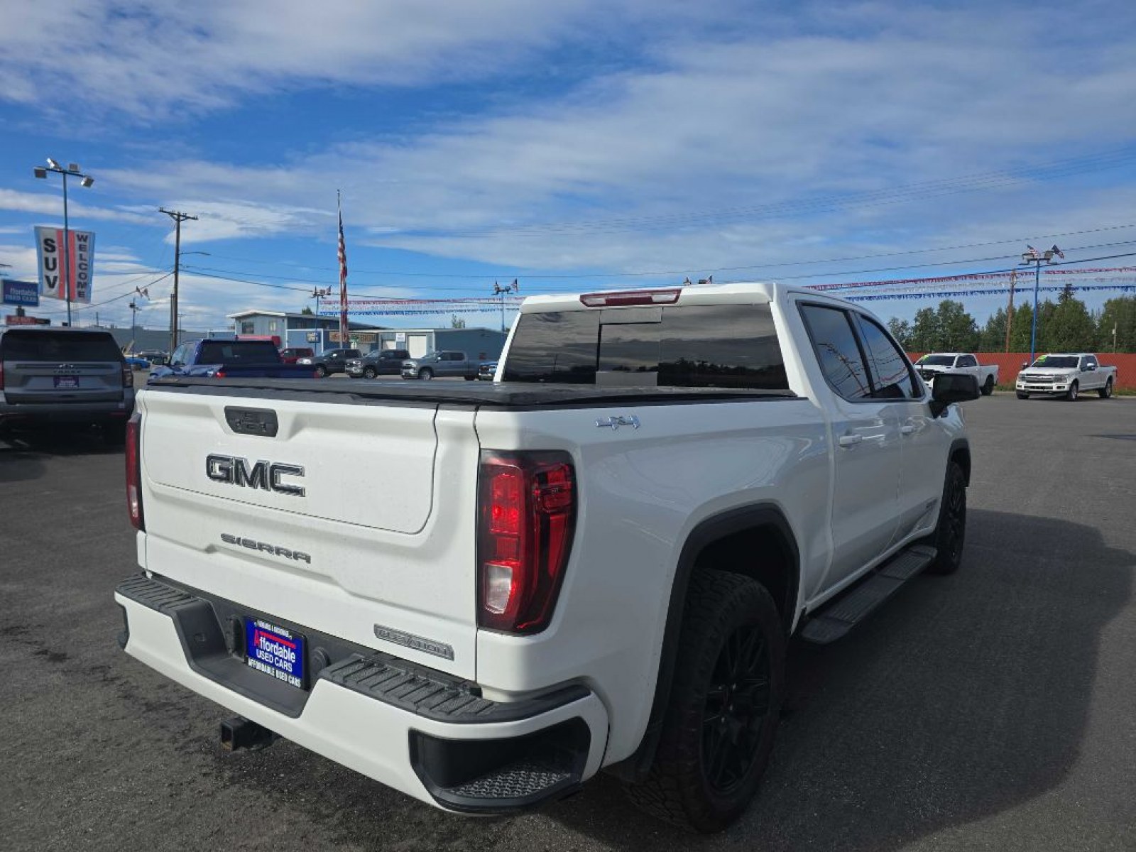 2022 WHITE GMC SIERRA LIMITED 1500 ELEVATION (3GTP9CEK7NG) with an 2.7L engine, Automatic transmission, located at 2525 S. Cushman, Fairbanks, AK, 99701, (907) 452-5707, 64.824036, -147.712311 - Photo#3