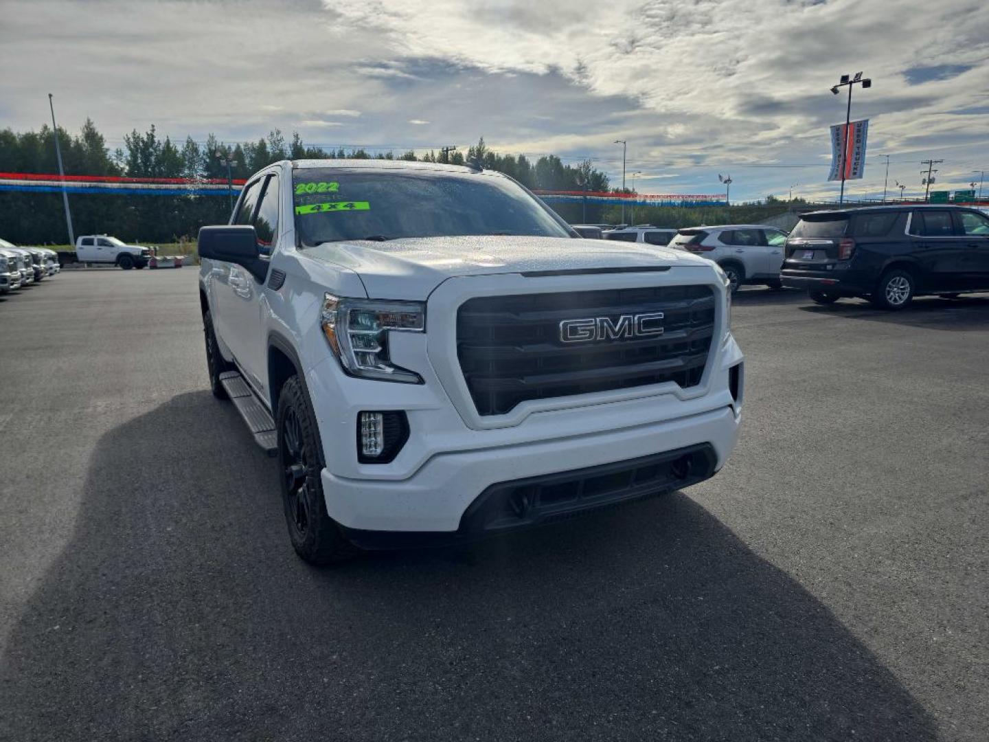 2022 WHITE GMC SIERRA LIMITED 1500 ELEVATION (3GTP9CEK7NG) with an 2.7L engine, Automatic transmission, located at 2525 S. Cushman, Fairbanks, AK, 99701, (907) 452-5707, 64.824036, -147.712311- Photo#4