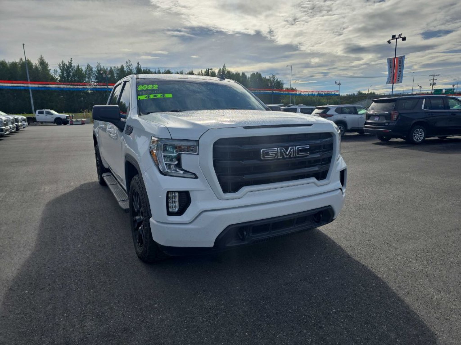 2022 WHITE GMC SIERRA LIMITED 1500 ELEVATION (3GTP9CEK7NG) with an 2.7L engine, Automatic transmission, located at 2525 S. Cushman, Fairbanks, AK, 99701, (907) 452-5707, 64.824036, -147.712311 - Photo#4